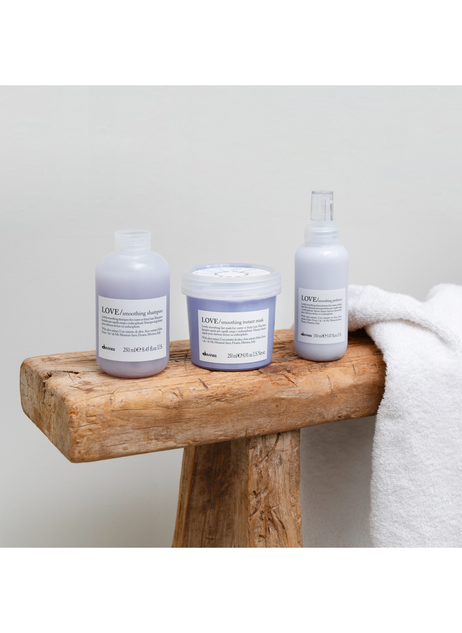 LOVE Smoothing Perfector DAVINES No color