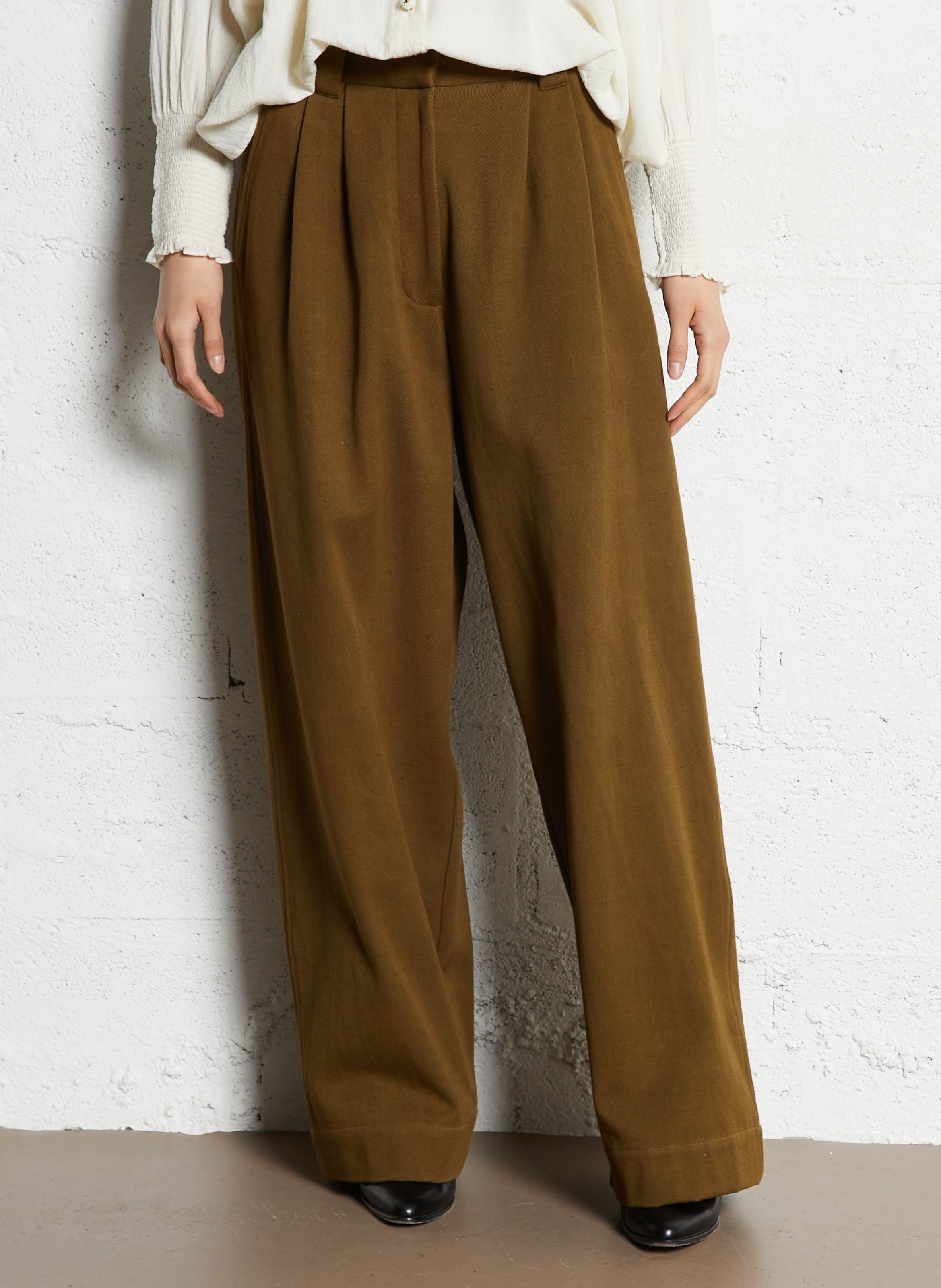 Pantalon large à pinces taille haute V DE VINSTER Kaki