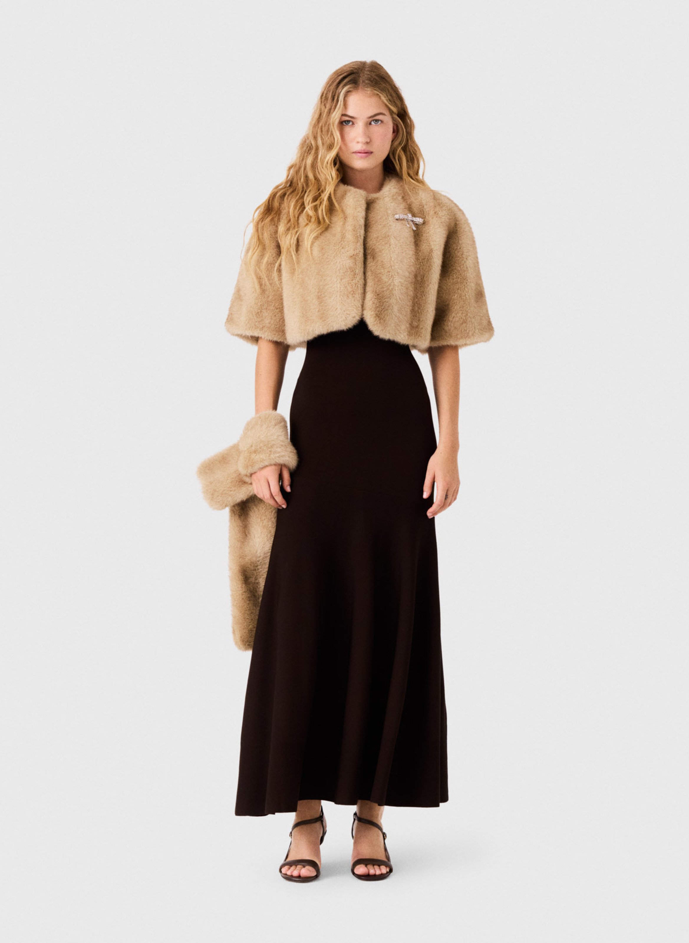 Korte, ruimvallende jas met faux fur-effect MAJE Beige