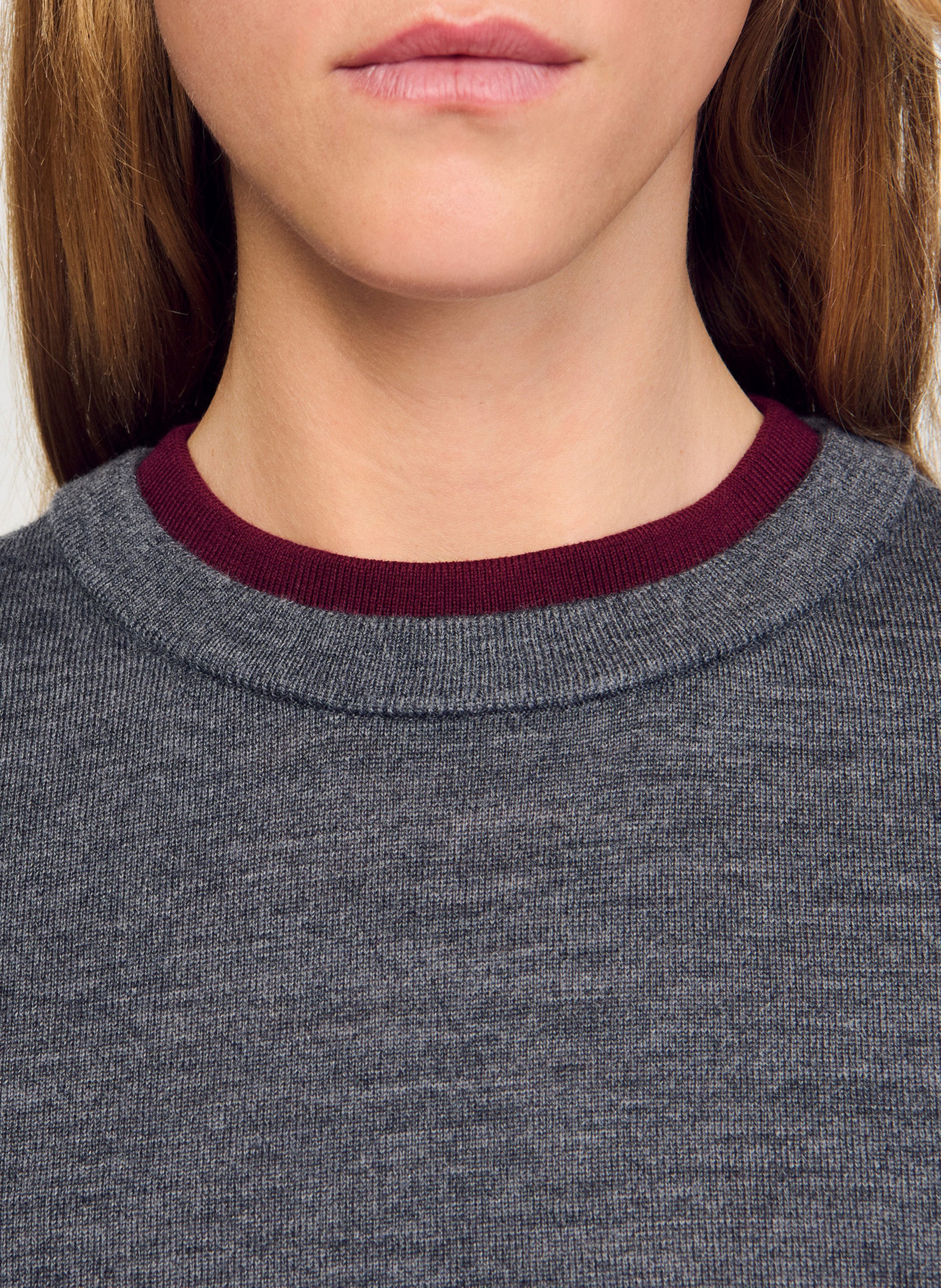 Pull ajusté col rond en laine SANDRO Gris