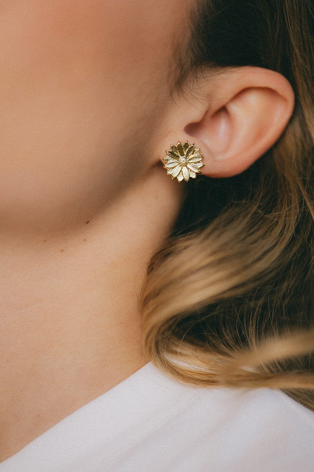 THÉIA - silver-plated flower stud earrings Golden