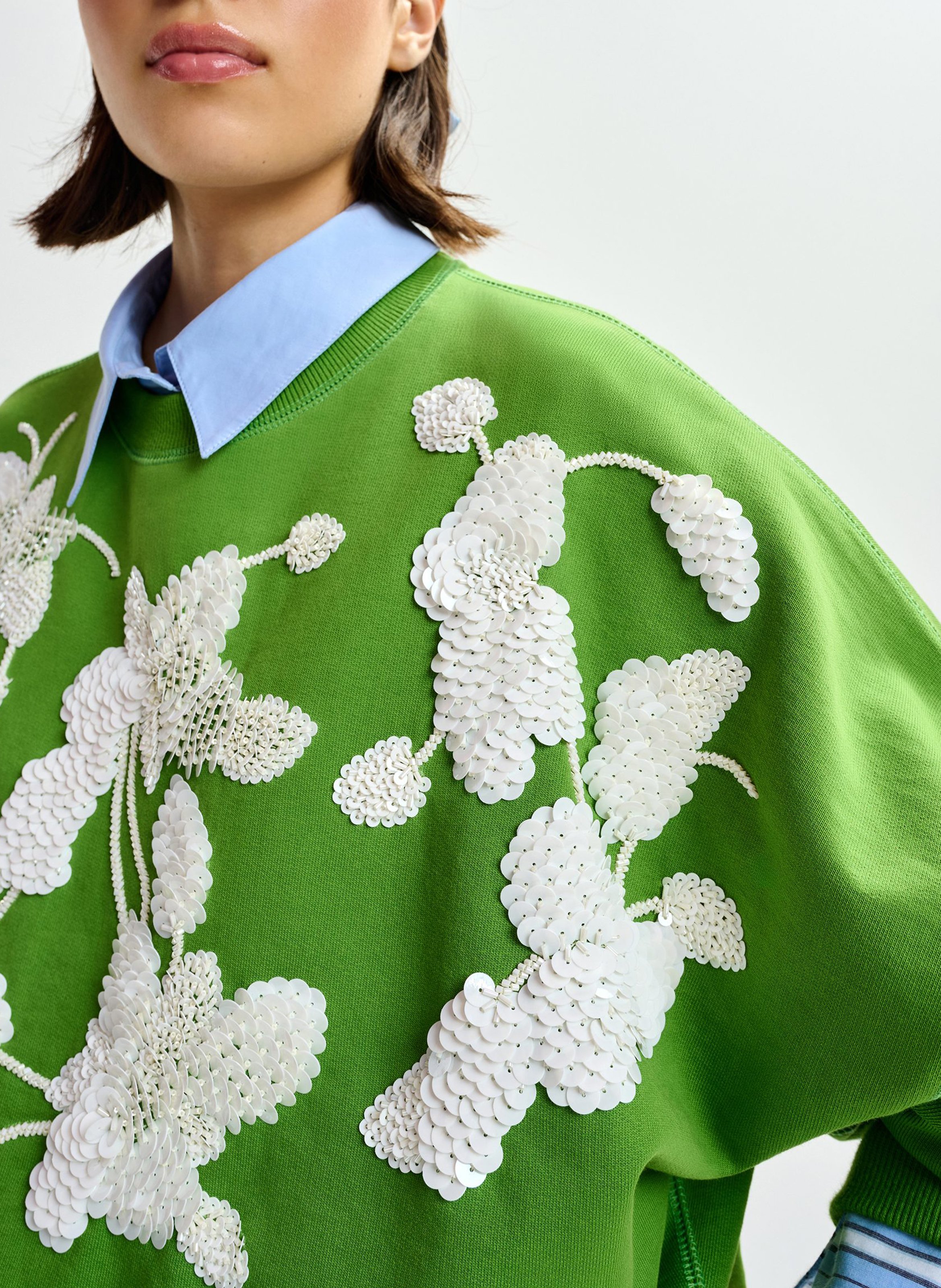 Oversized Sweatshirt with Embroidered Flowers Green