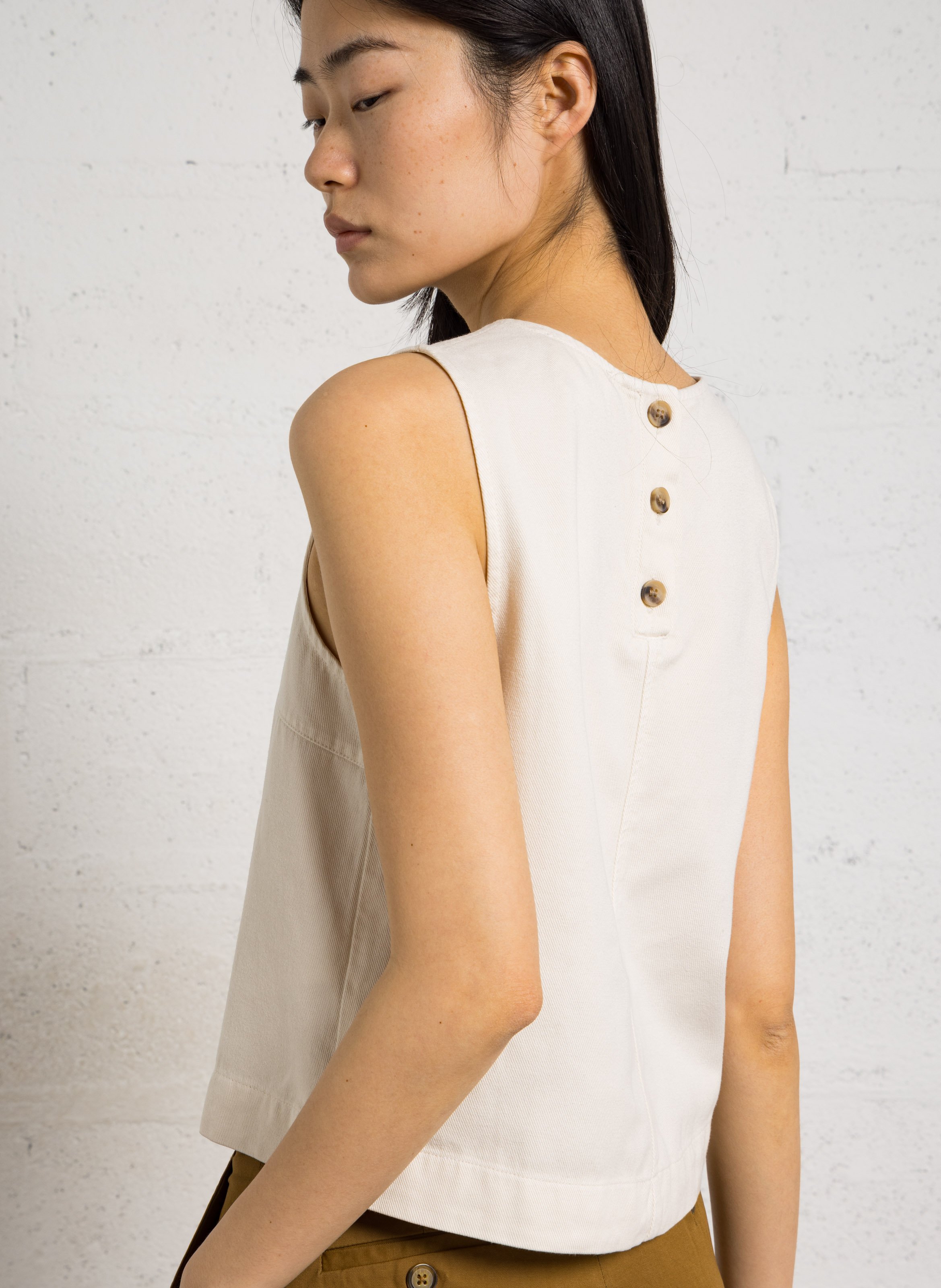 Sleeveless cropped round neck top MAISON 123 Beige