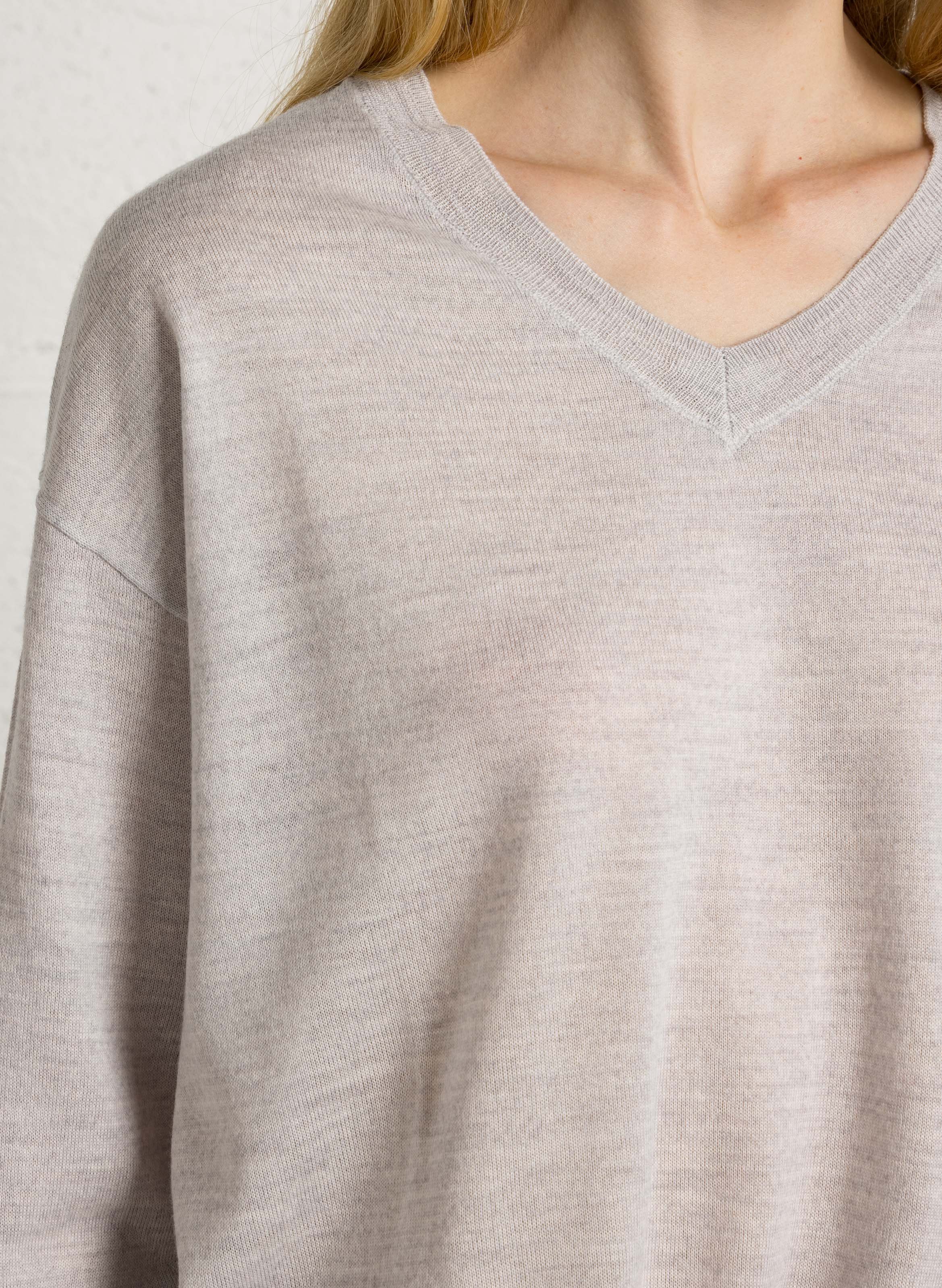 Pull droit à col v en laine SUD EXPRESS Gris