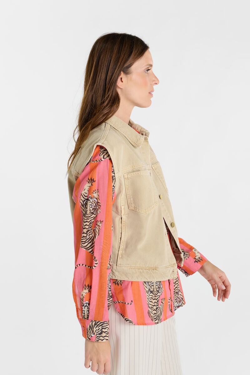 Buttoned shirt-collar jacket LE TEMPS DES CERISES Beige