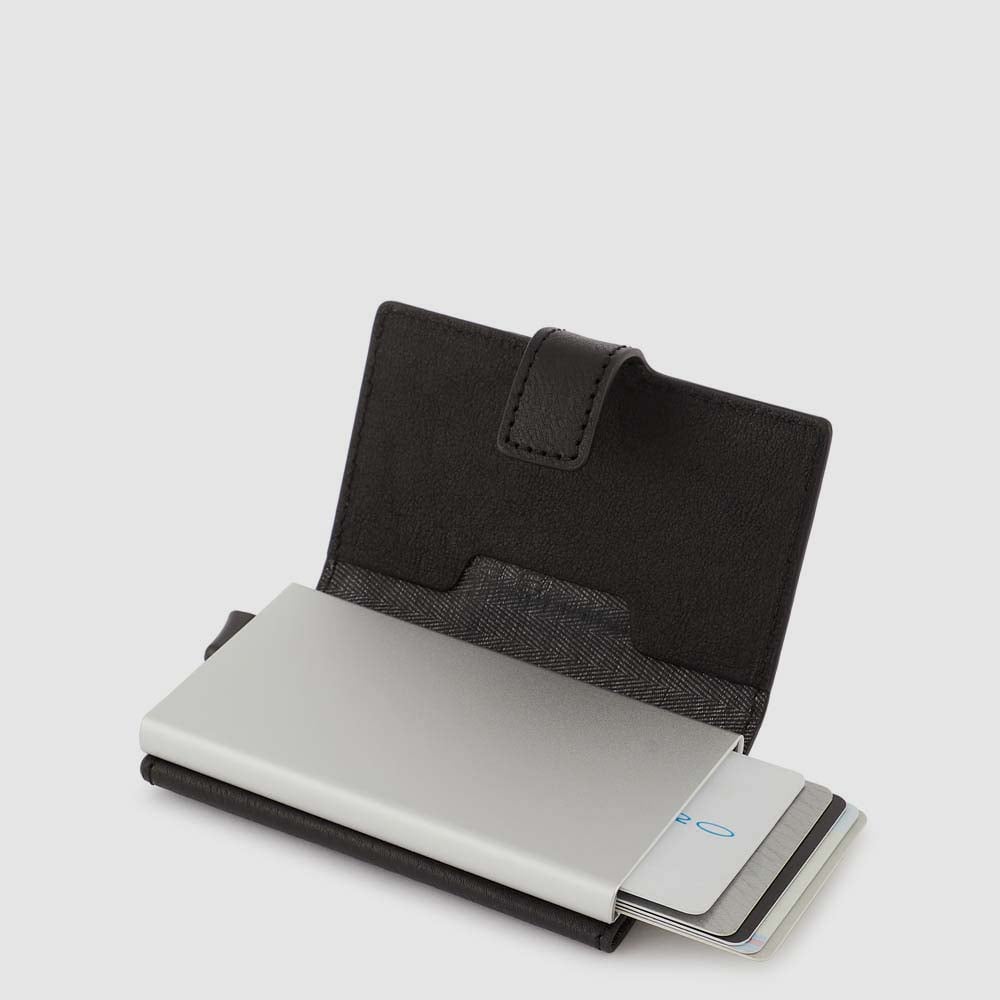 - 100% leather, - 6 cardholder slots, - 1 central compartment, - Size: L10 x H7 cm. PIQUADRO Black