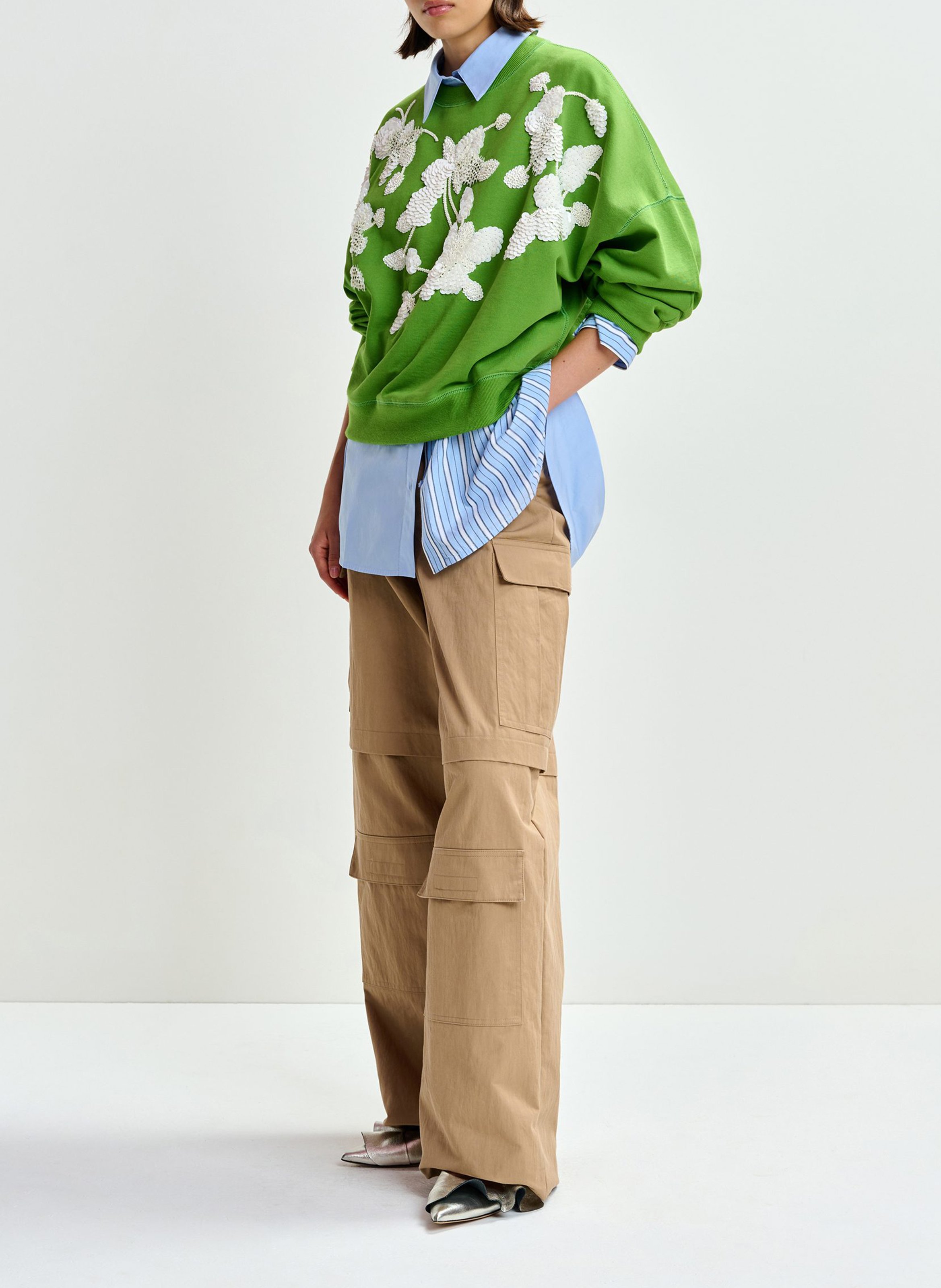 Oversized Sweatshirt with Embroidered Flowers Green