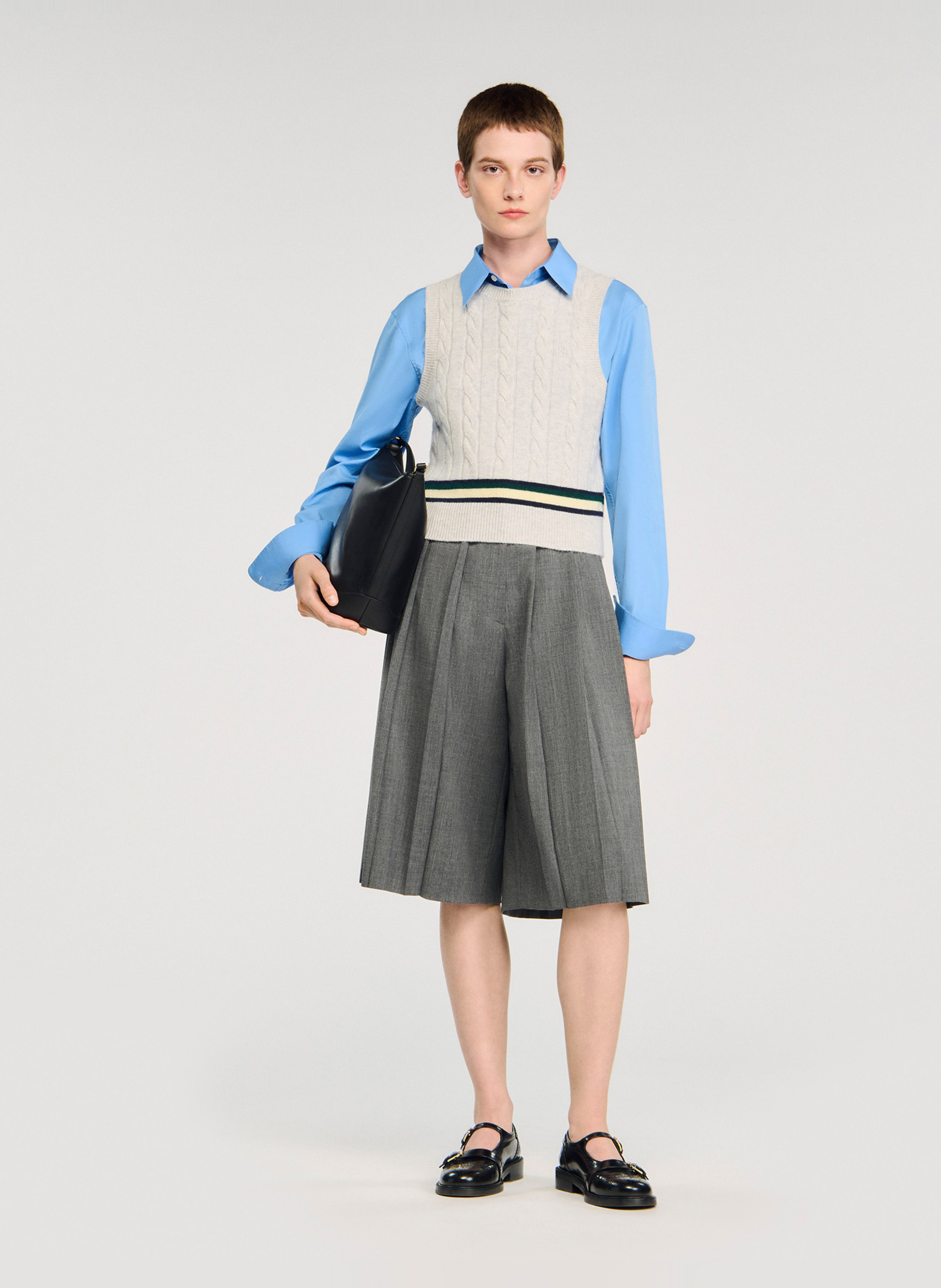 Round neck top in a blend of wool and cashmere Grey