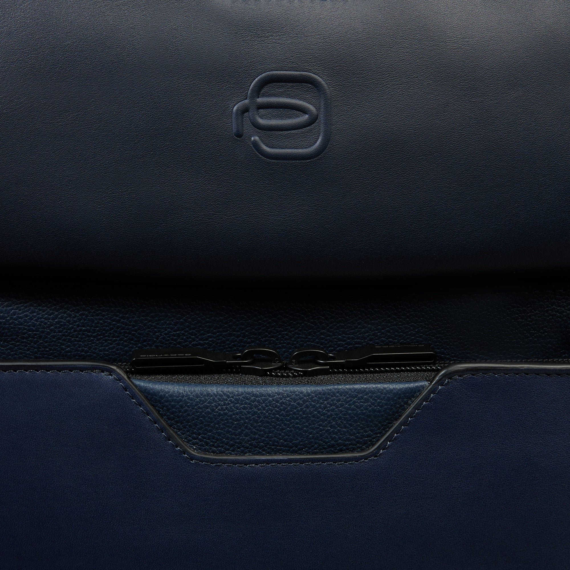 14" Laptop Travel Backpack PIQUADRO Blue