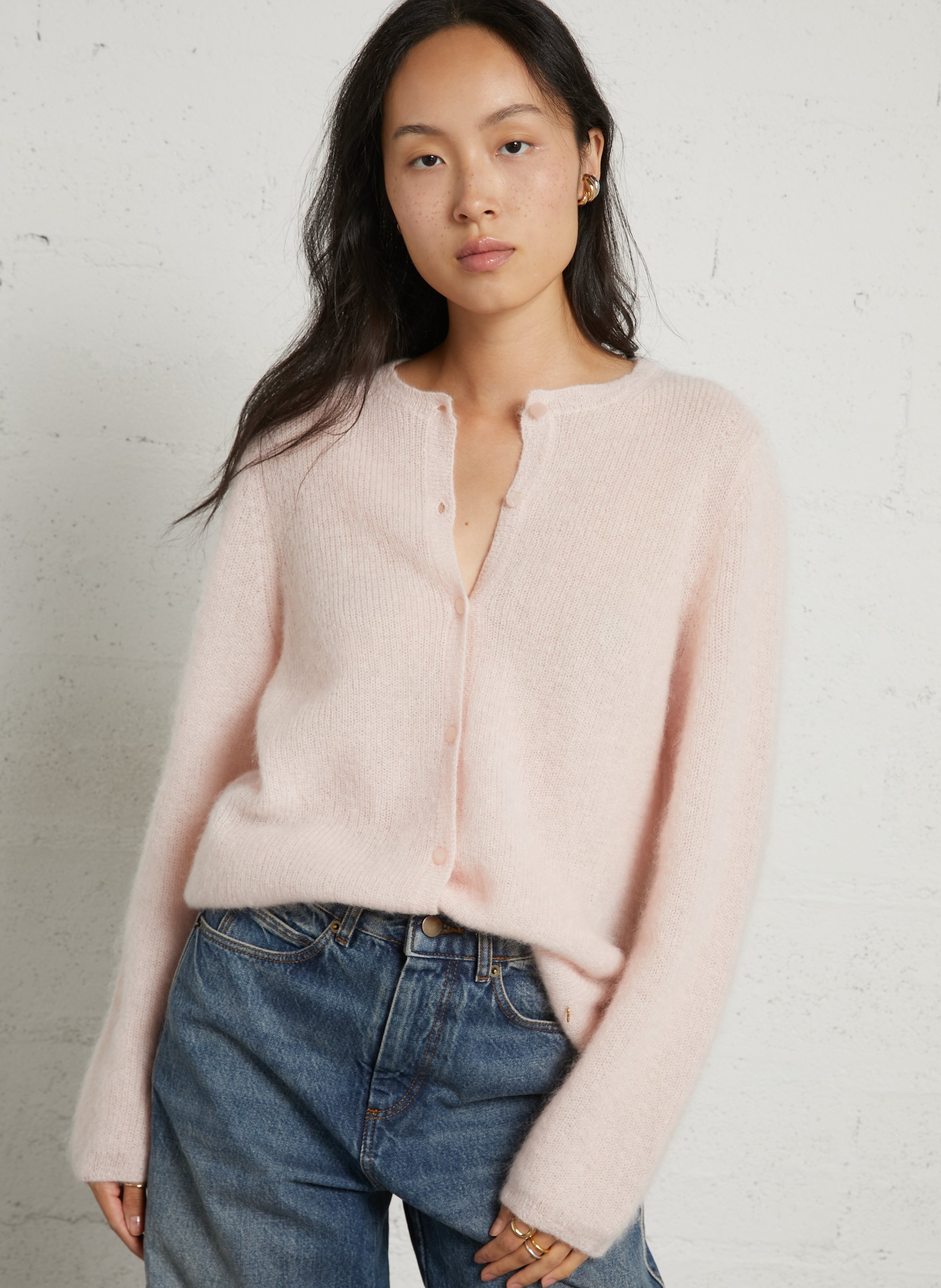 Gerade geschnittene Strickjacke mit Rundhalsausschnitt DES PETITS HAUTS Rosa