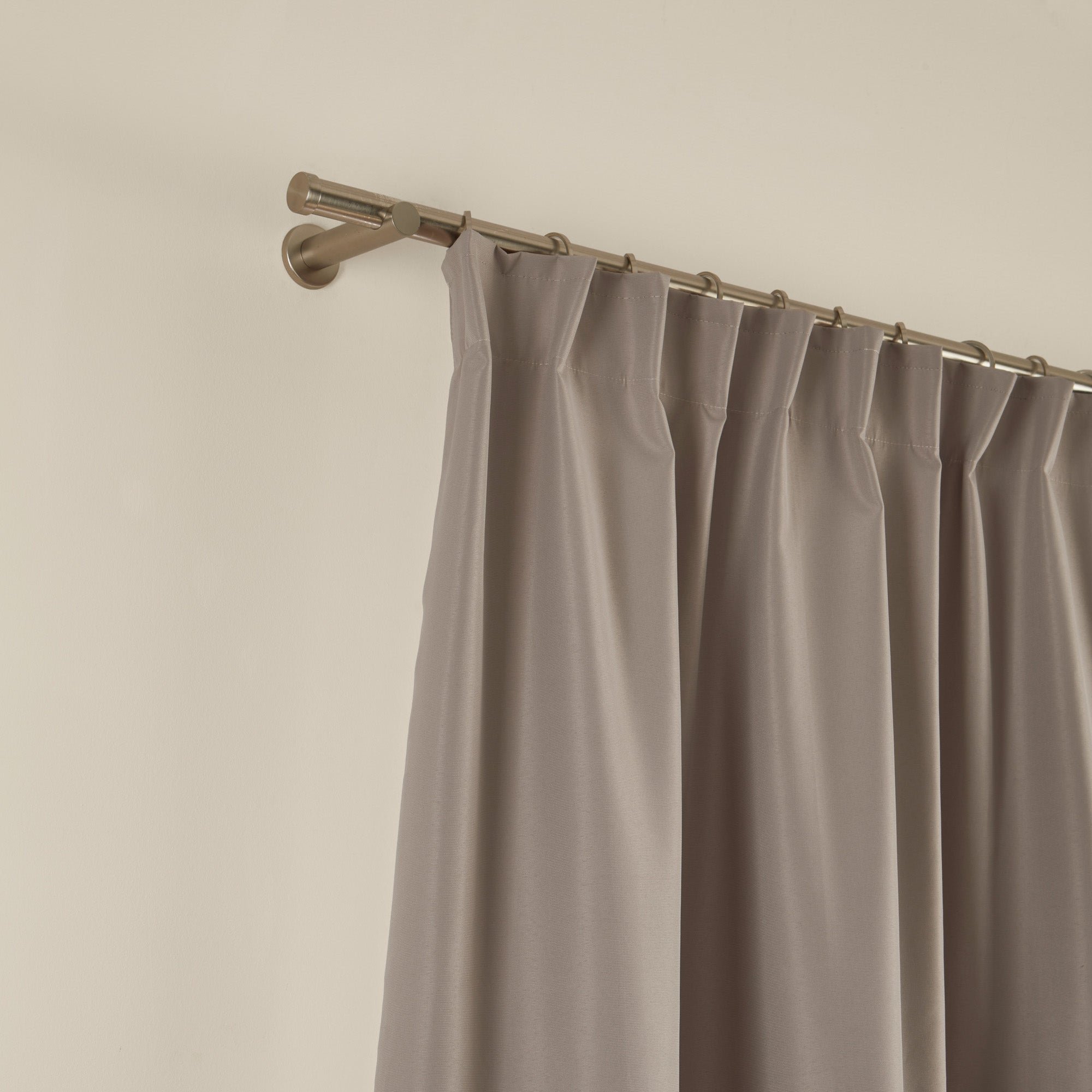 OCCULTANT - Blackout curtain with gathering tape MADURA Grey