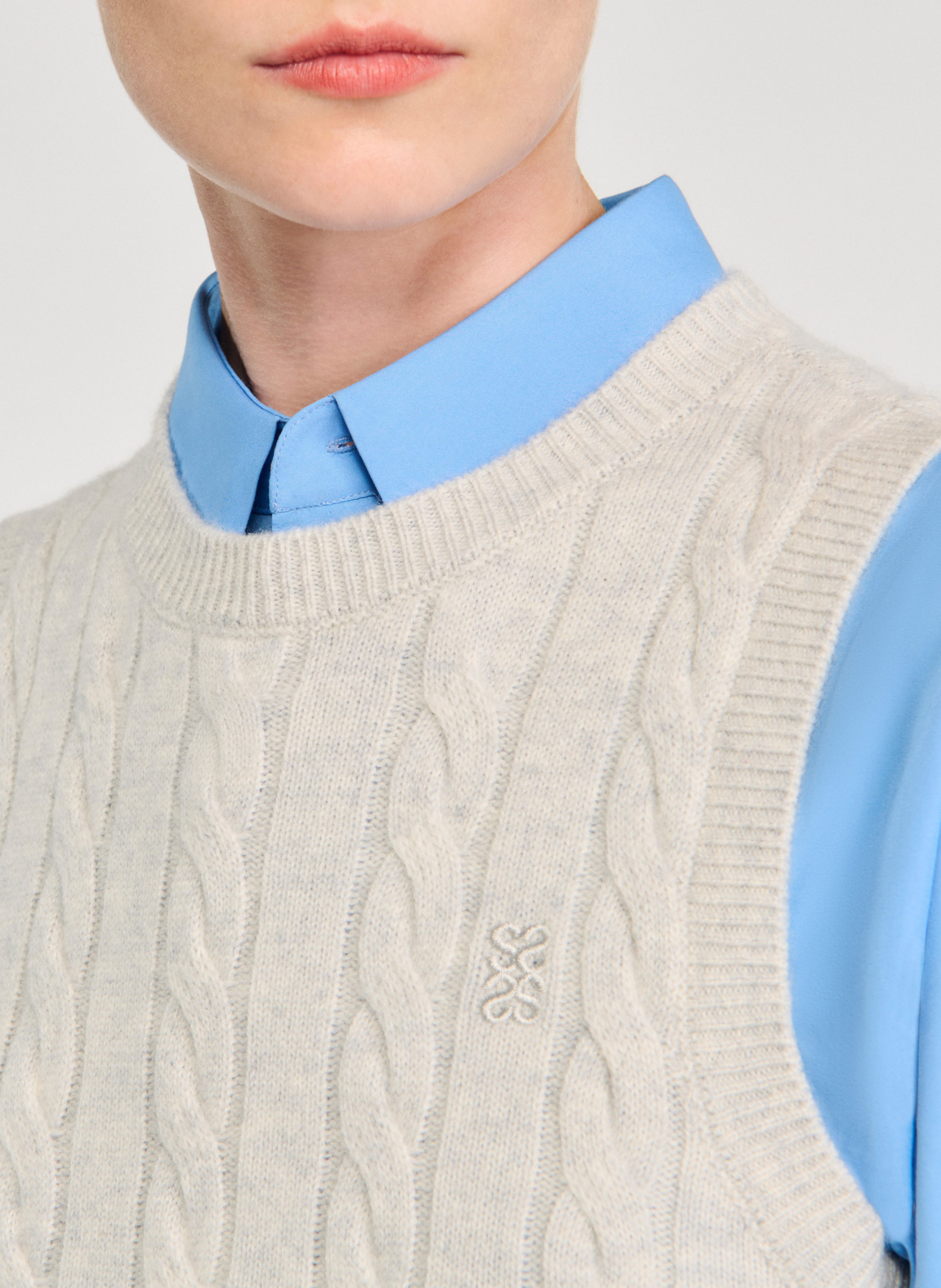 Round neck top in a blend of wool and cashmere Grey