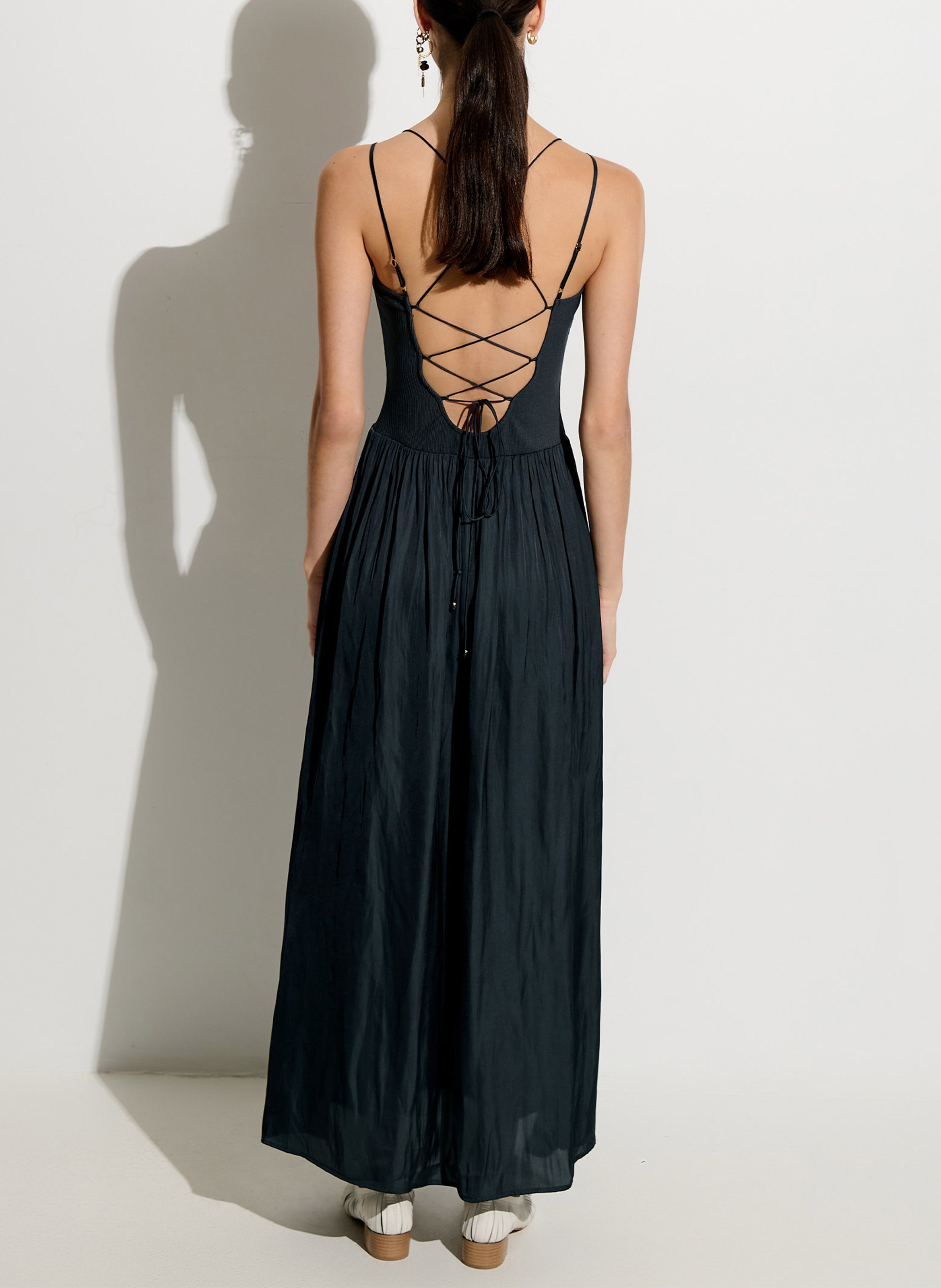Langes Kleid mit Rundhalsausschnitt SESSUN Grun