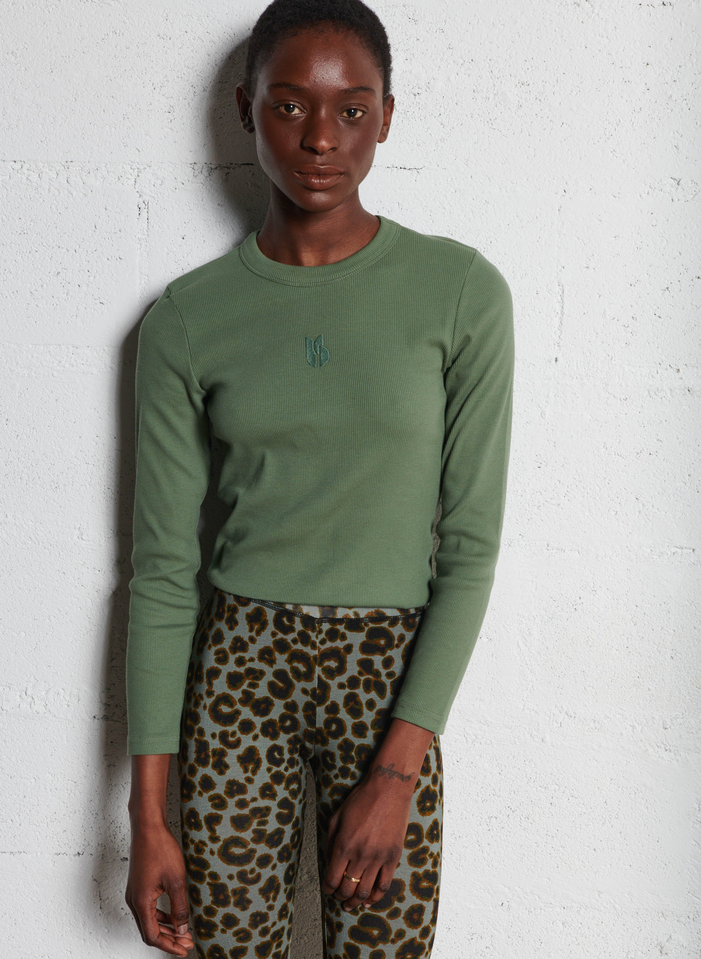 TEE-SHIRT COL ROND EN COTON MéLANGé KAKI BA&SH - FEMME | Place des Tendances