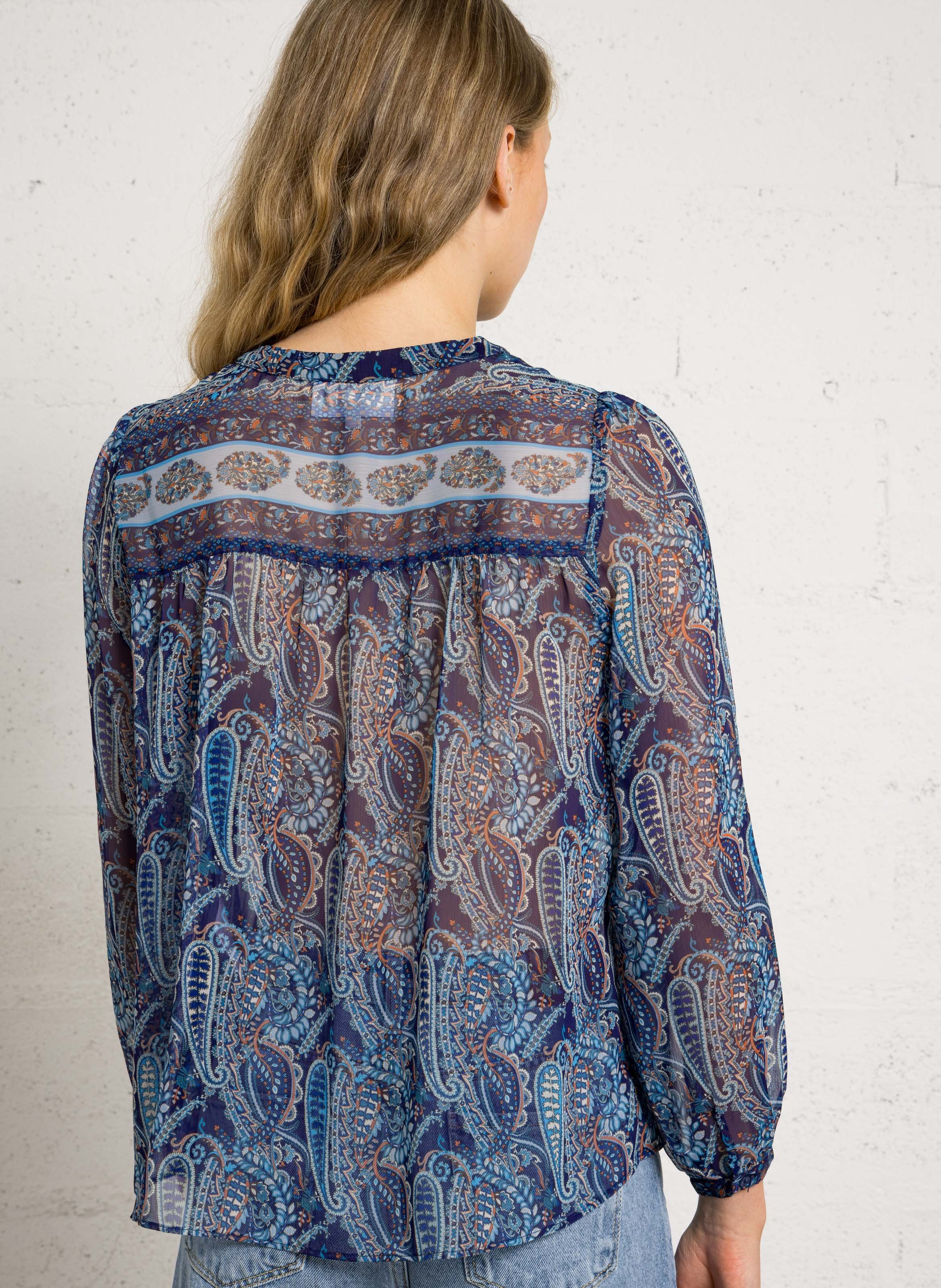 Wijdvallende blouse met Mao-kraag en print. SUD EXPRESS Blauw