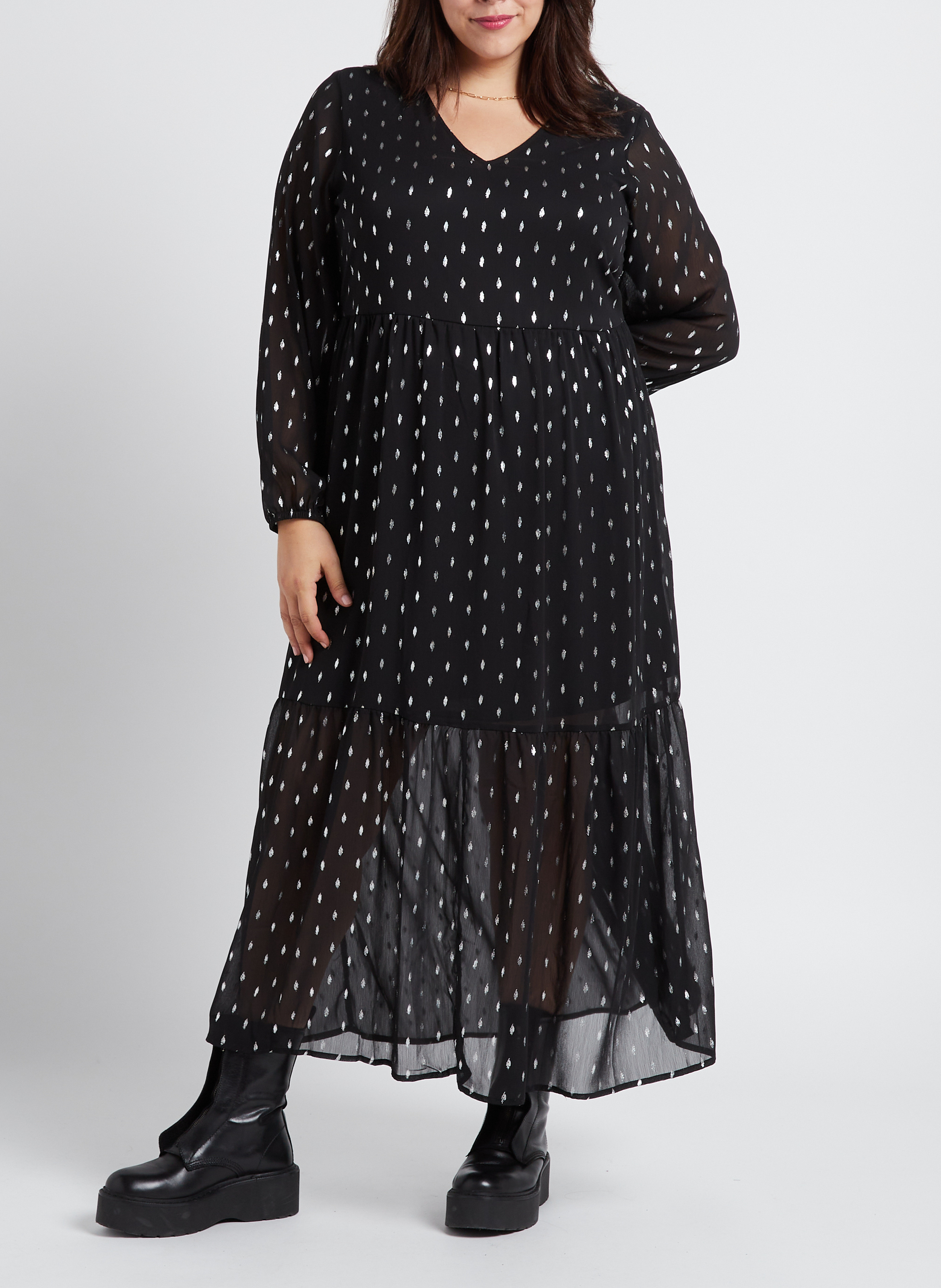 Wijde lange jurk met V-hals EVOKED Zwart