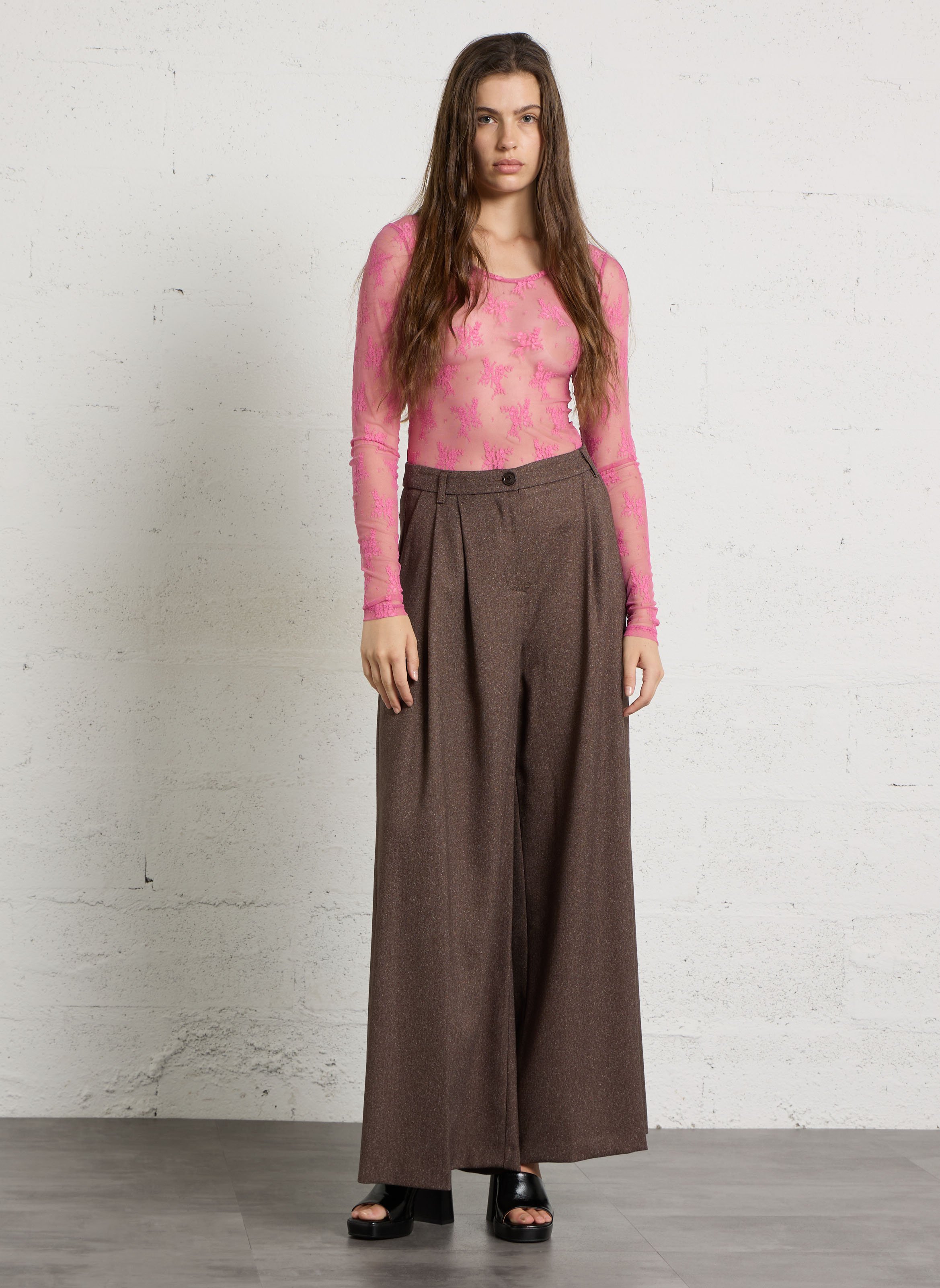 Ronde hals T-shirt met bloemenborduursels IMPERIAL Roze