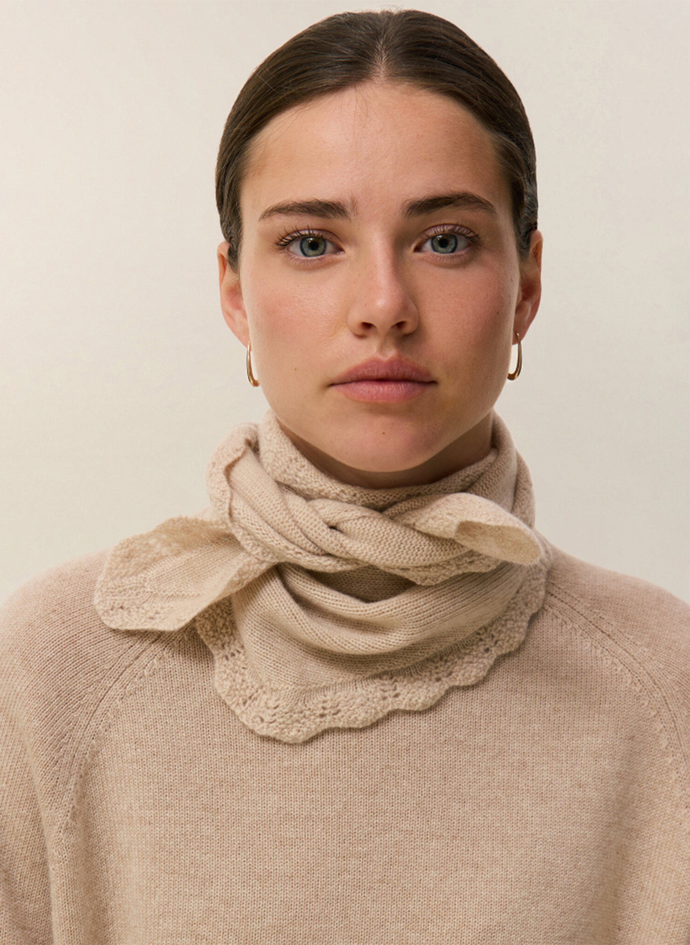 Bandana à bordure dentelle en cachemire HIRCUS Beige