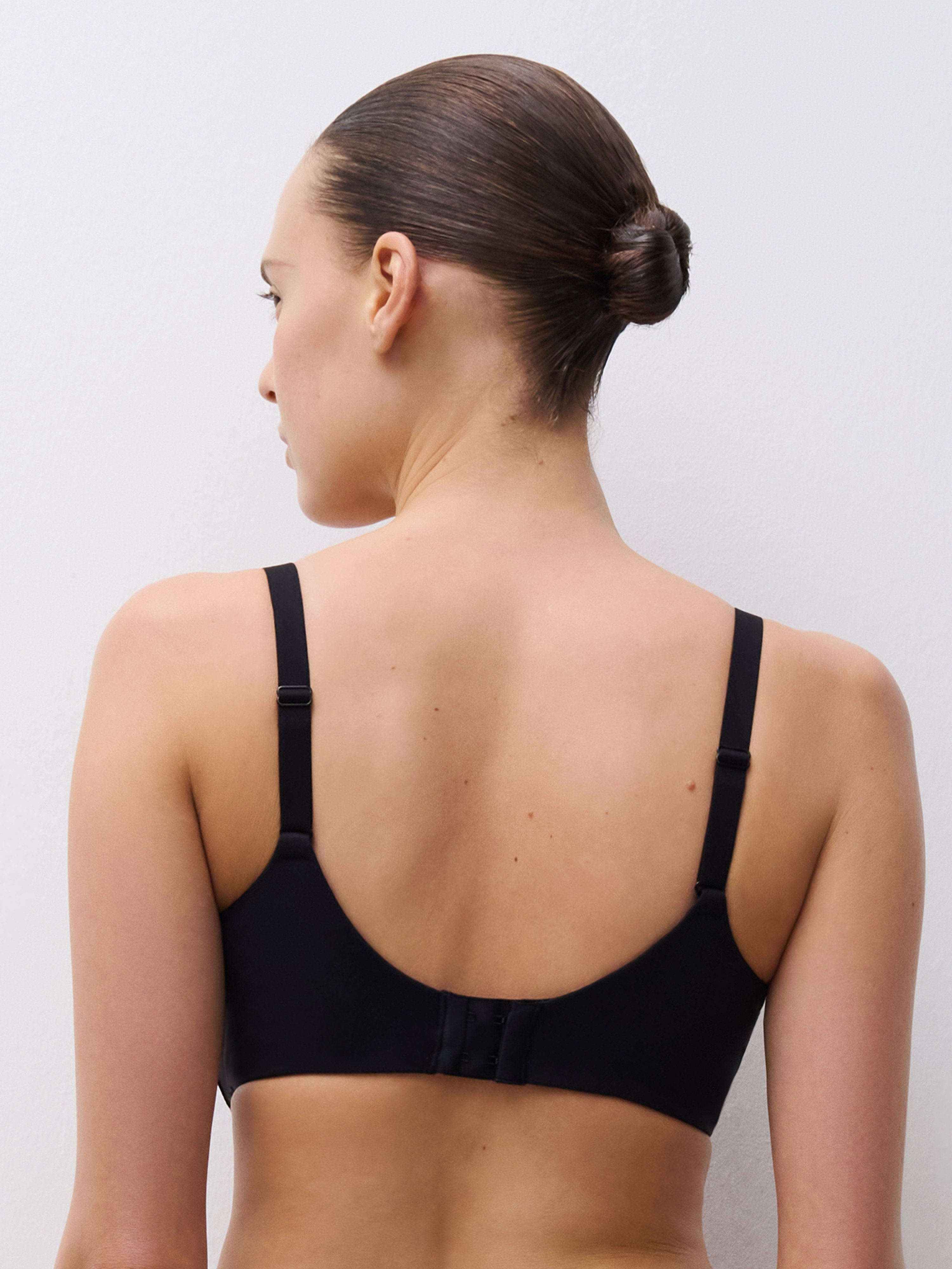 Memory foam half-cup bra CHANTELLE Black