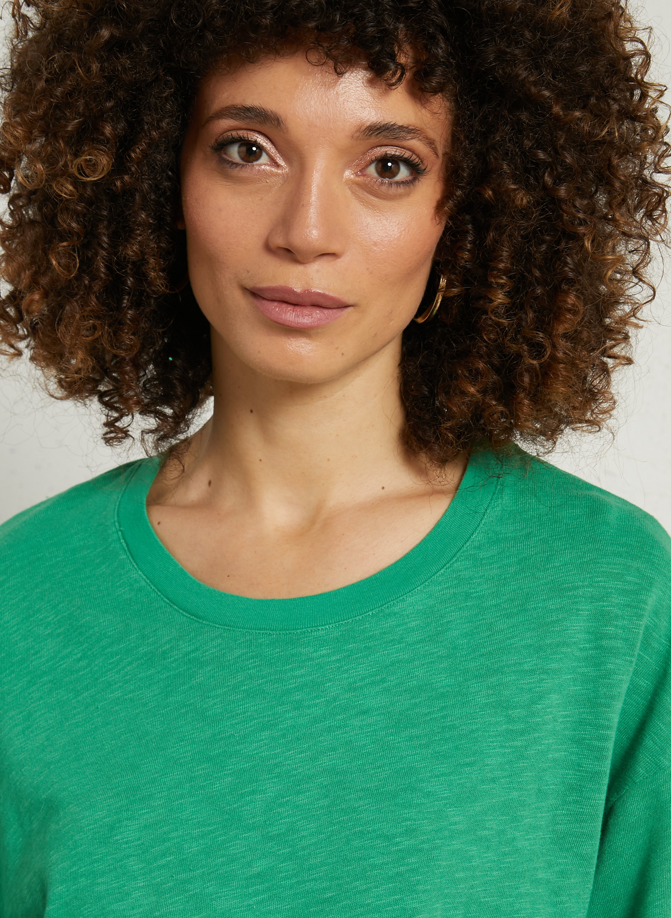 Gerade geschnittenes Rundhals-T-Shirt aus Baumwolle AMERICAN VINTAGE Grun