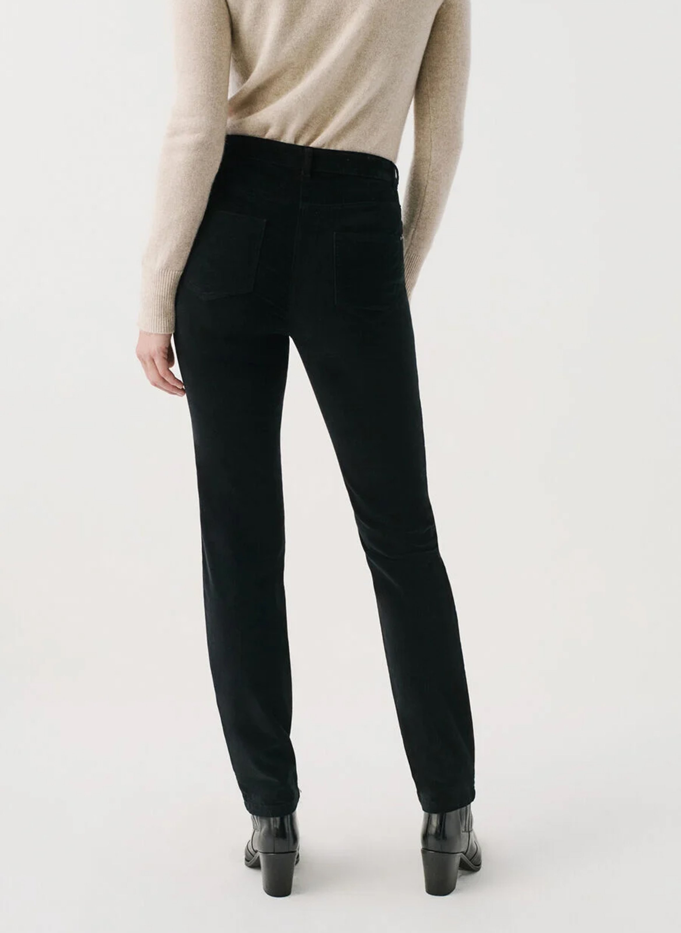 Smooth velvet slim-fit pants CAROLL Black