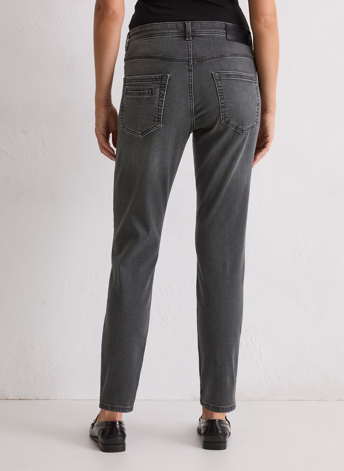 Vaquero desteñido con 5 bolsillos MARC O'POLO Gris