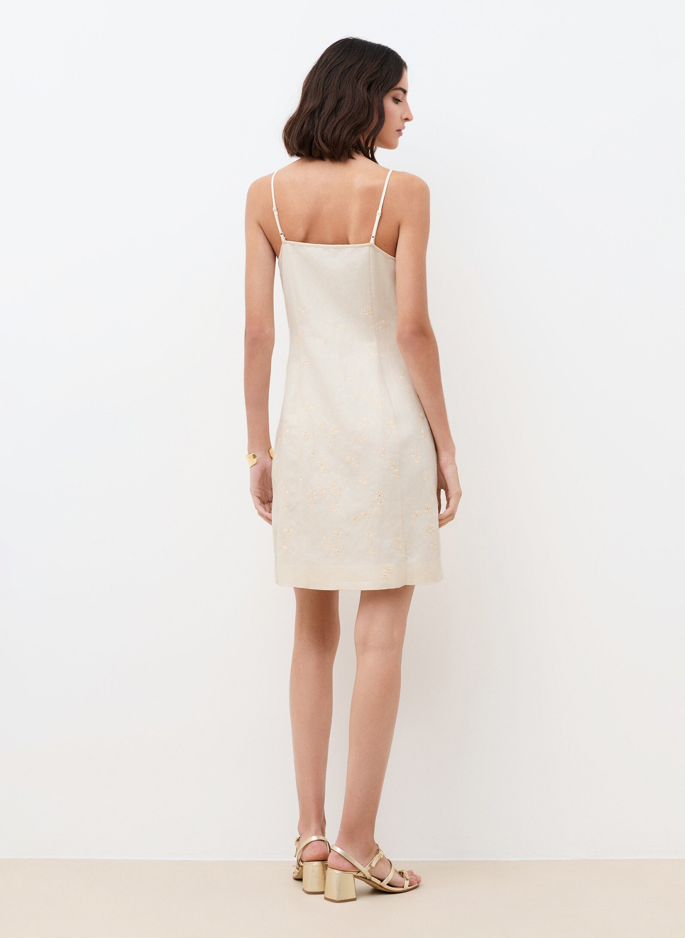 Kurzes Kleid mit Blumenstickereien CAROLL Beige