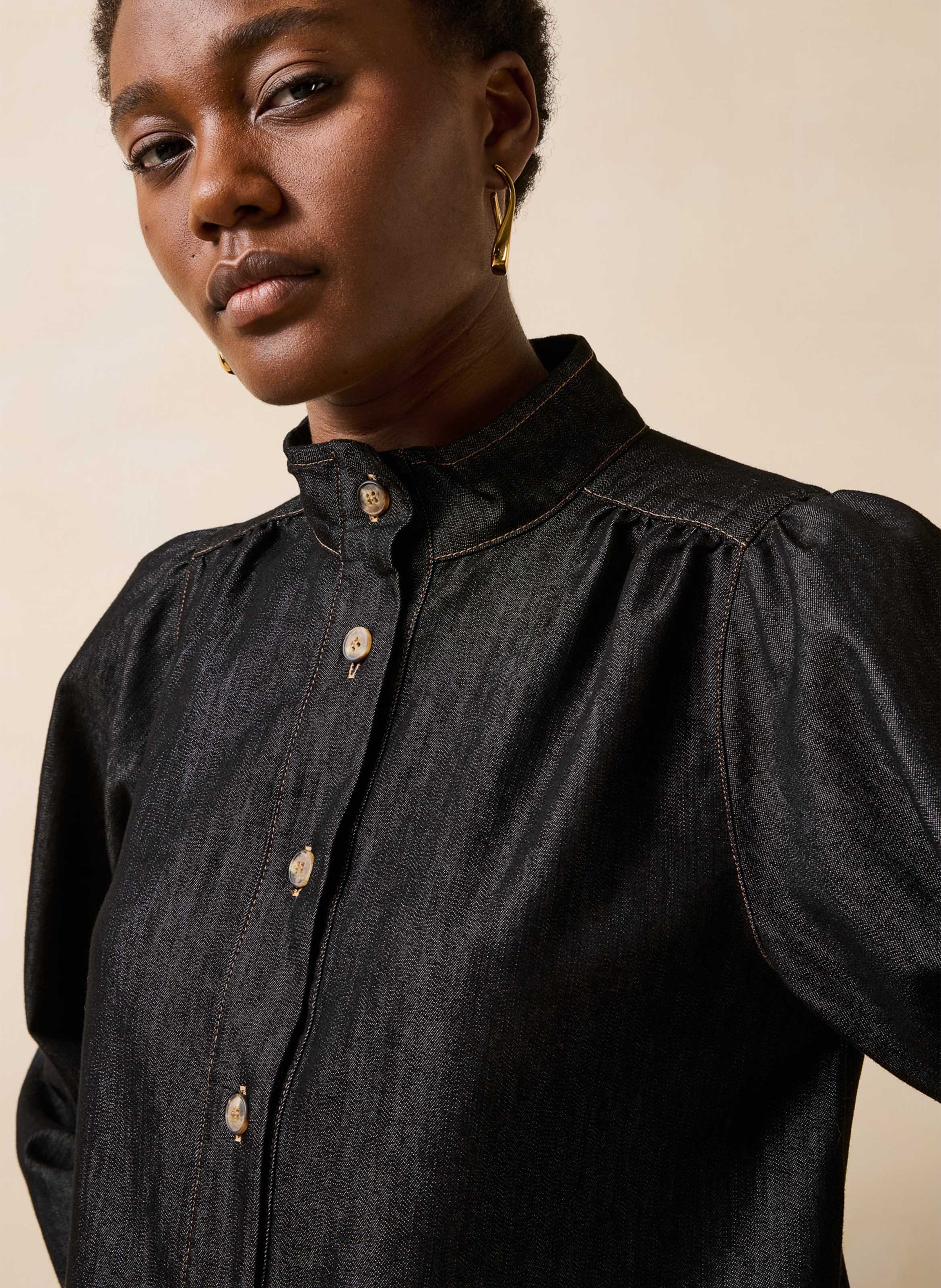 Chemise droite col montant en coton mélangé LA FEE MARABOUTEE Noir