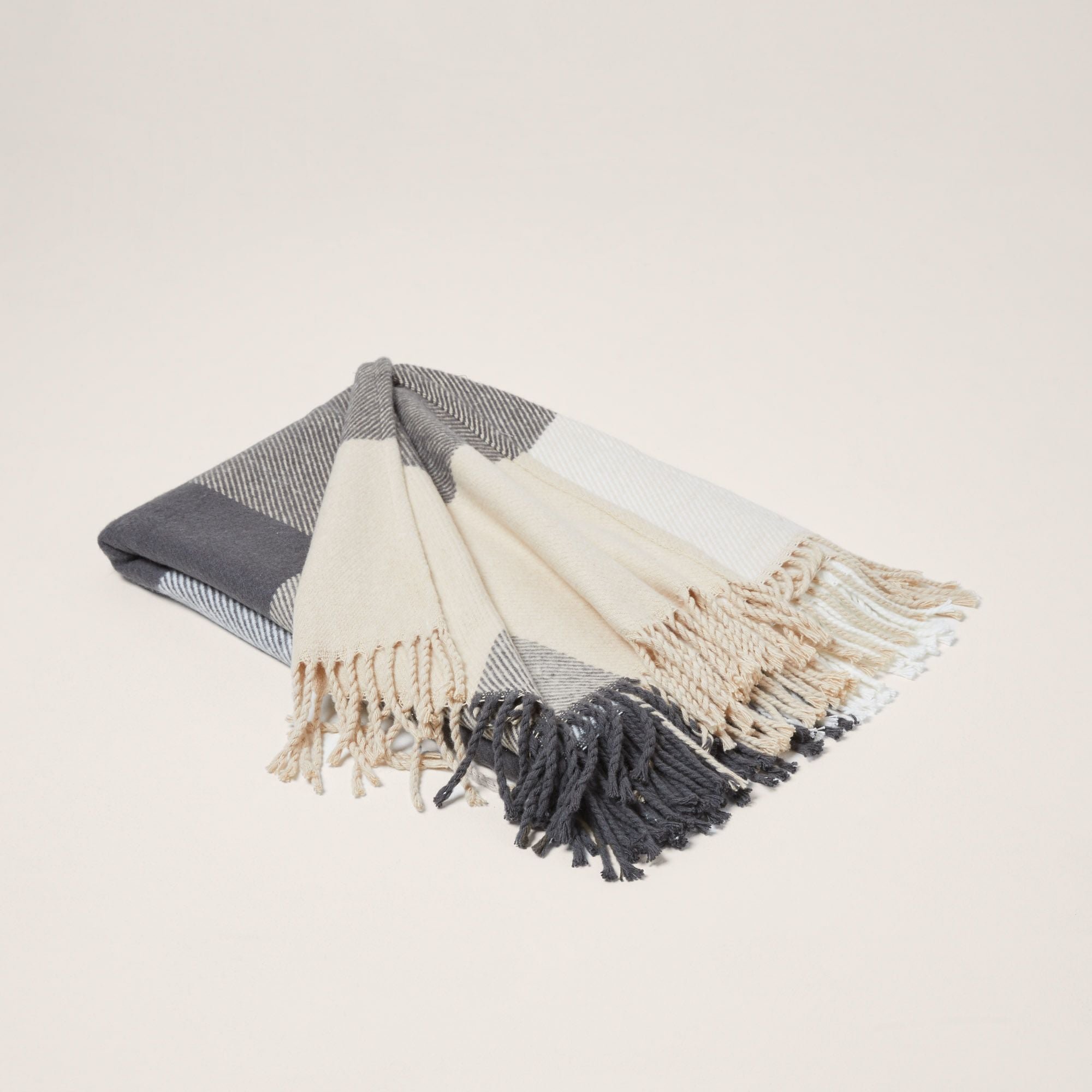 LIVIA - Cotton throw MADURA Grey
