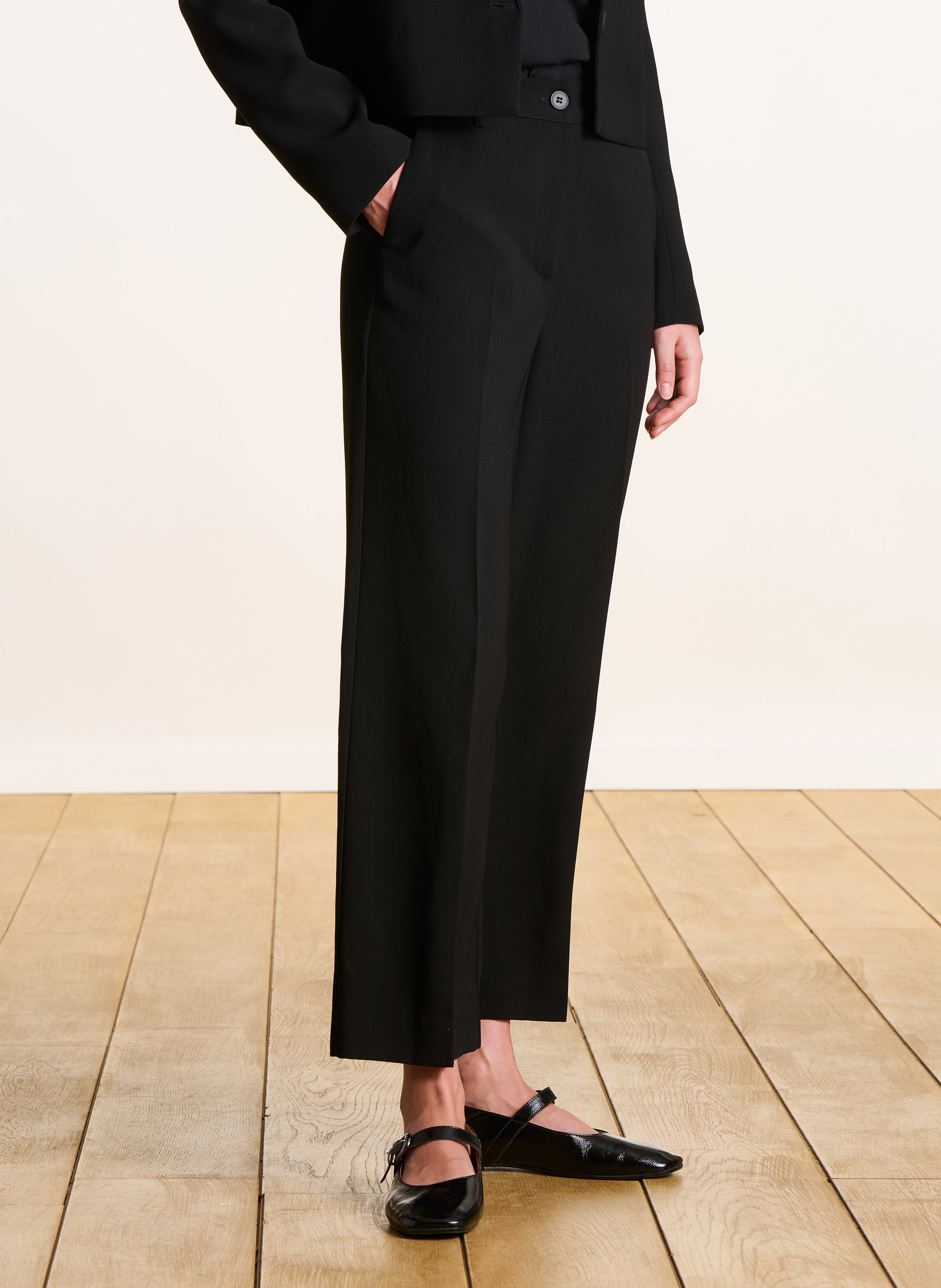 Straight 7/8 length plain trousers LA FEE MARABOUTEE Black