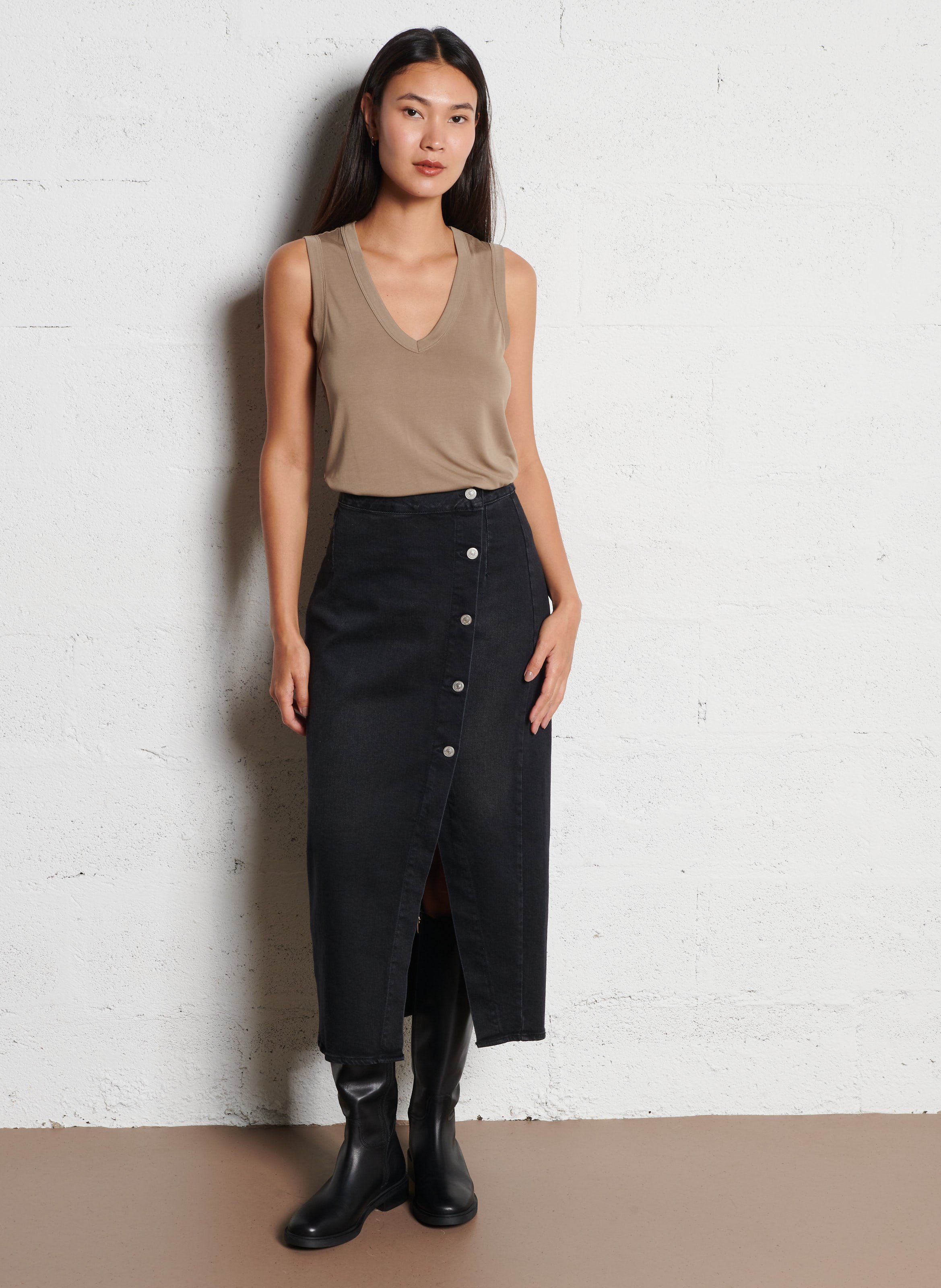 Straight V-neck tank top LE TEMPS DES CERISES White