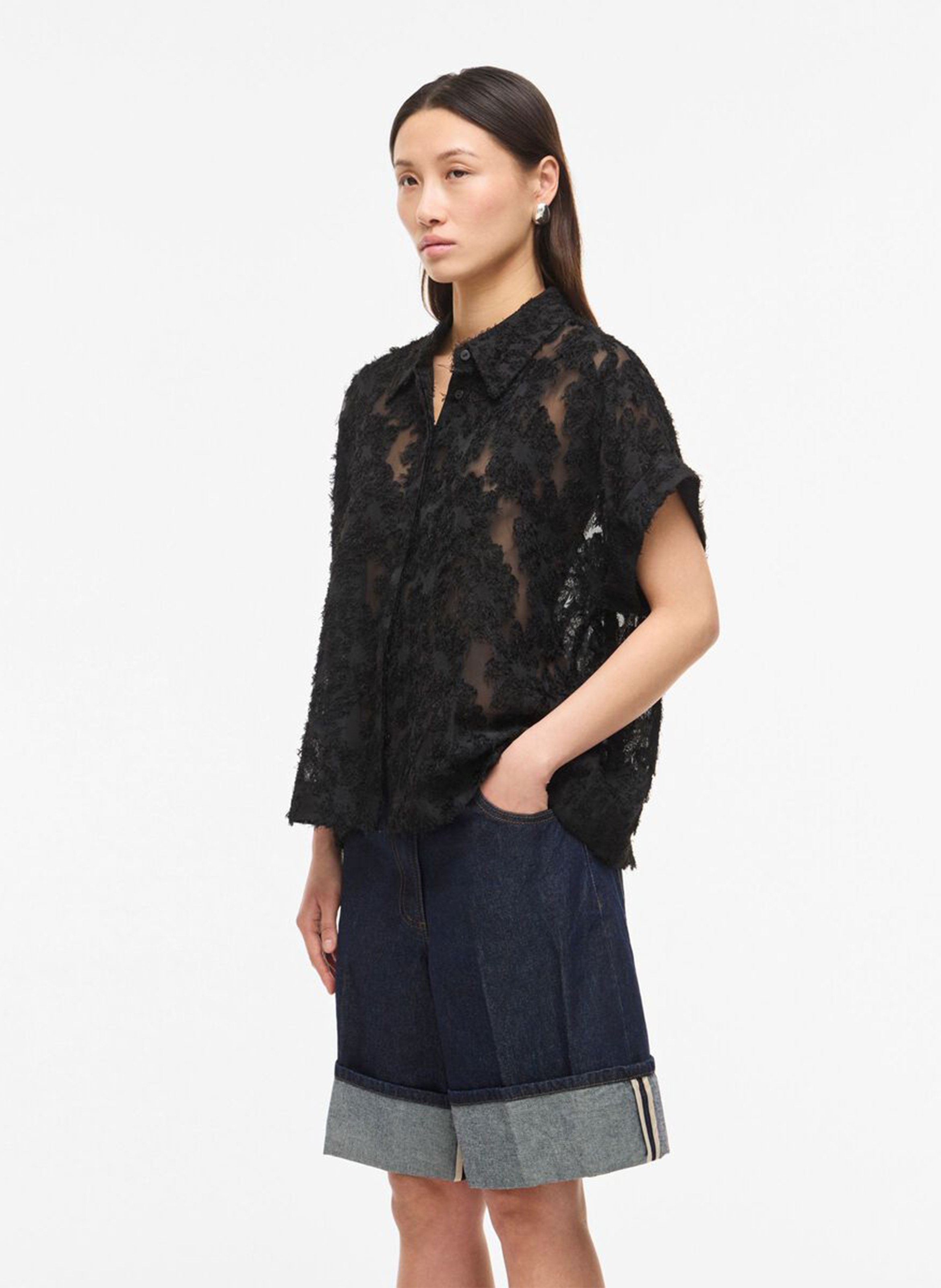 Rechte blouse met klassieke kraag in kant ROUGE EDIT Grijs