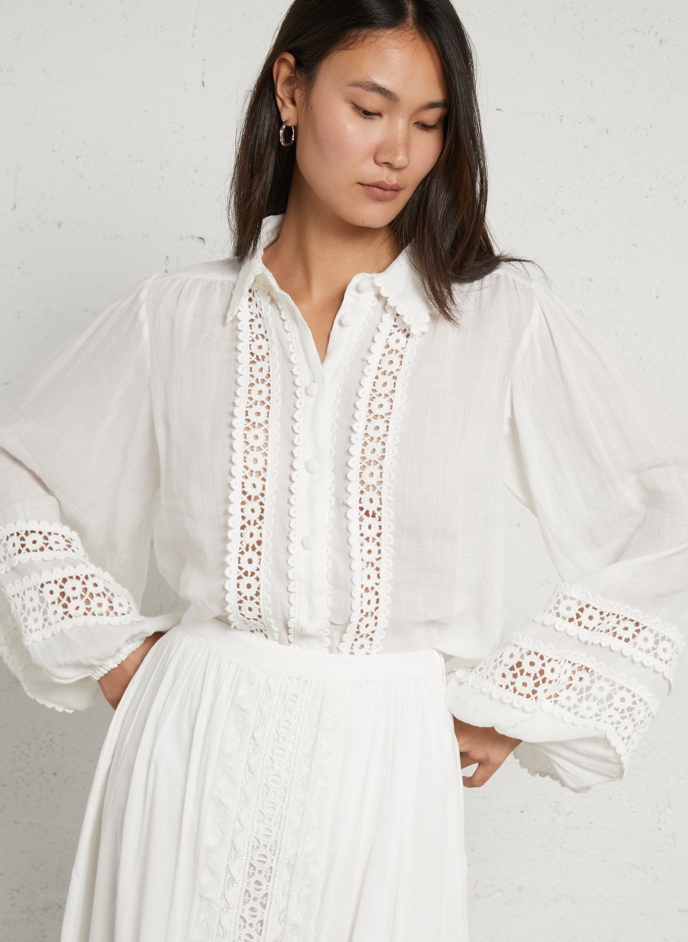 Chemise brodée col classique BERENICE Blanc