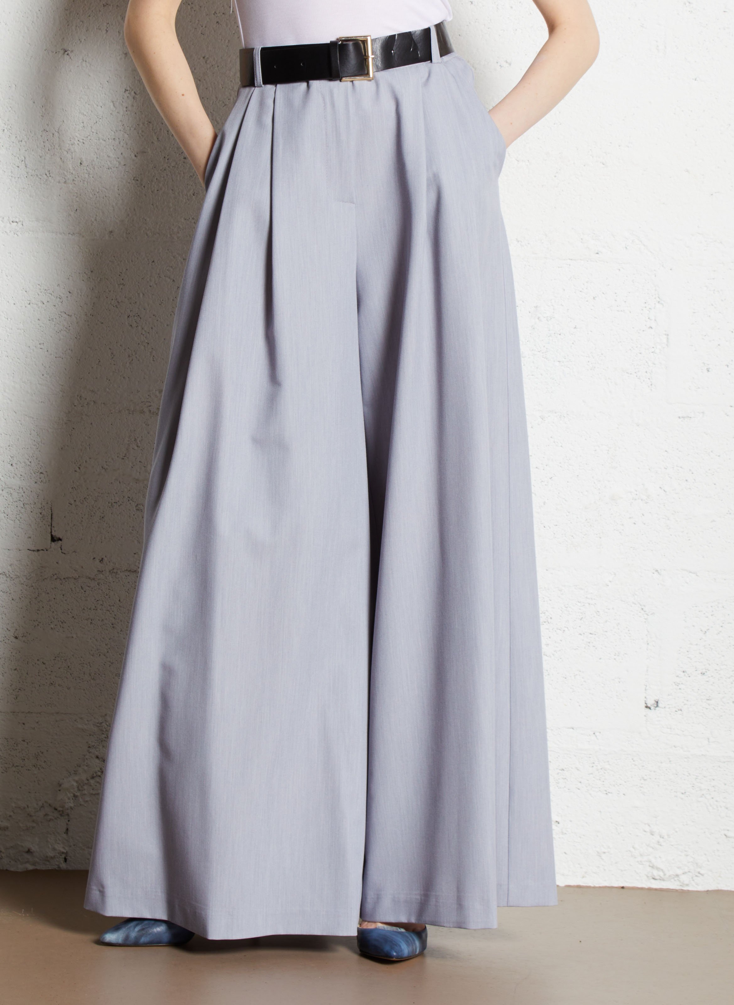 Wide-leg high-waisted pleated pants IMPERIAL