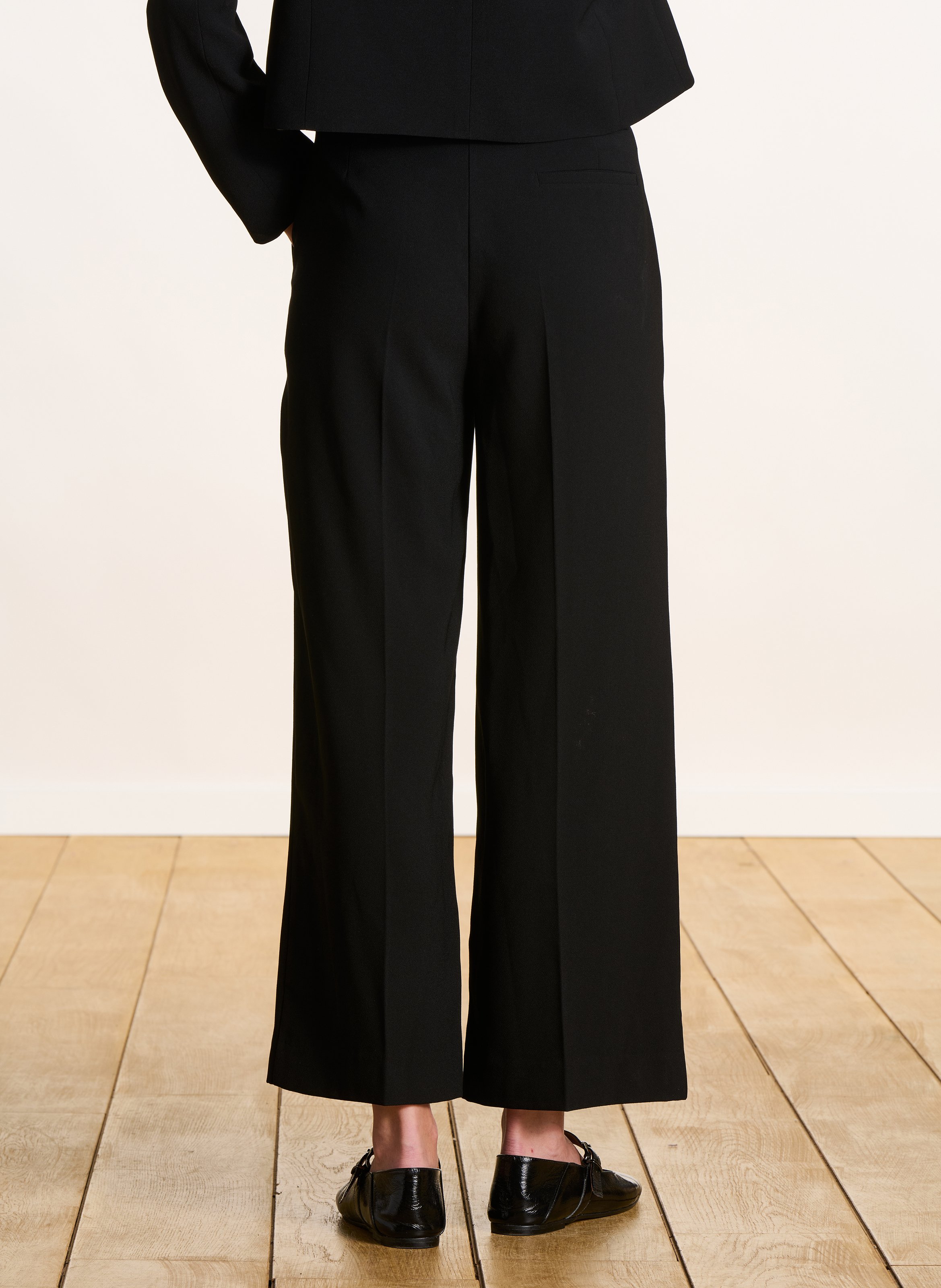 Straight 7/8 length plain trousers LA FEE MARABOUTEE Black