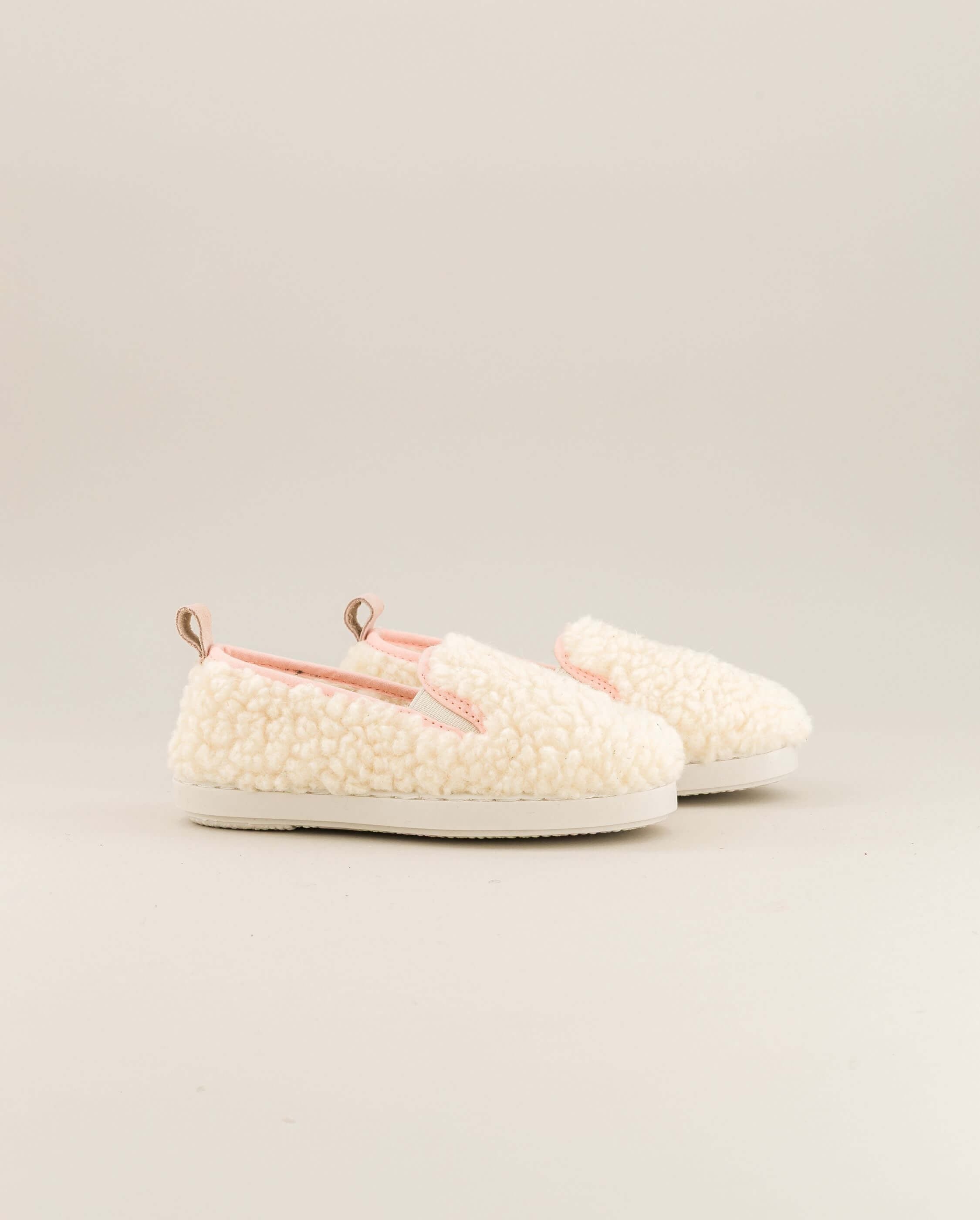 Child slipper in wool bouclé, white pink ANGARDE White