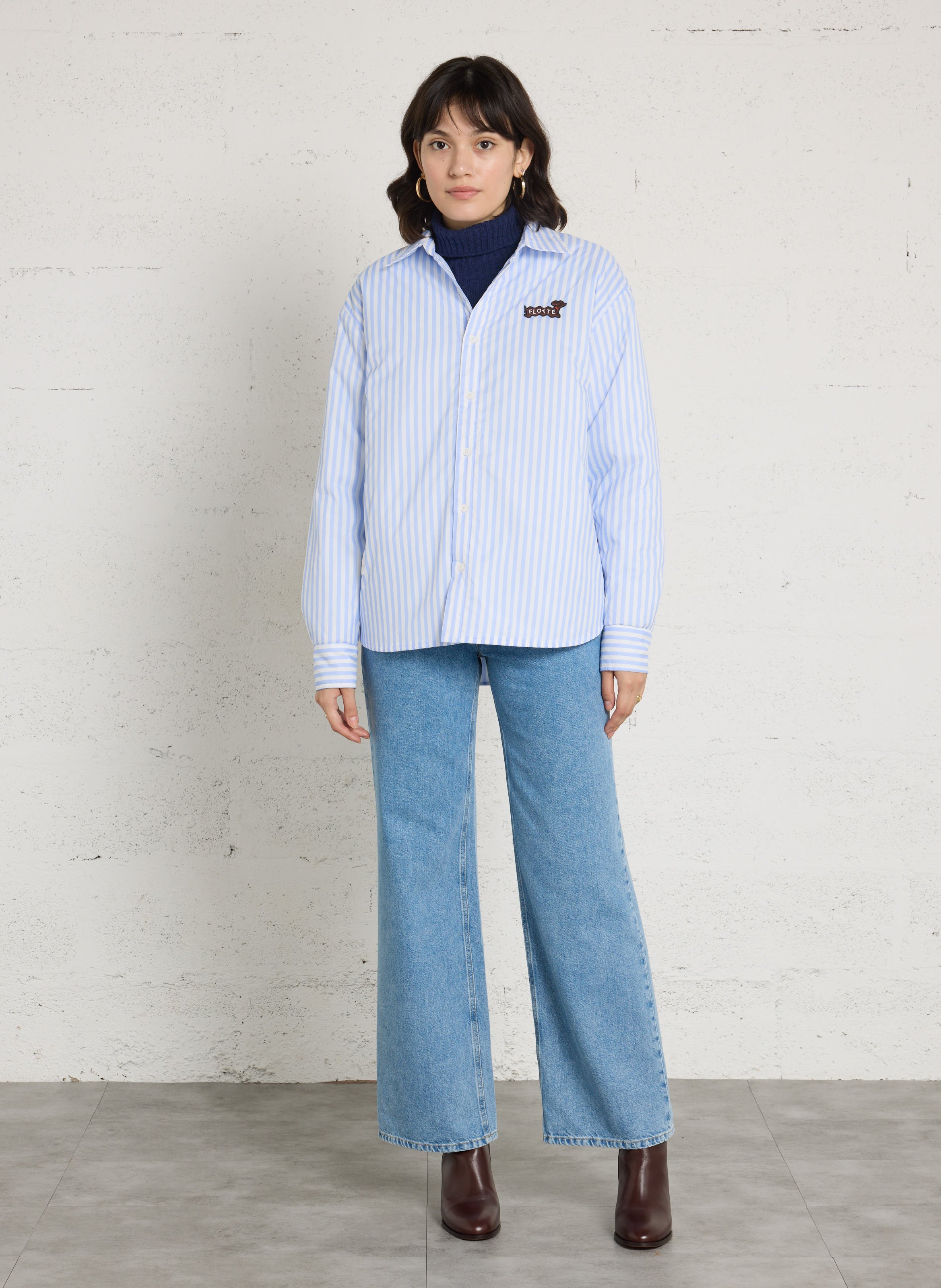 Weiter Rollkragenpullover aus Wolle HOD PARIS Blau