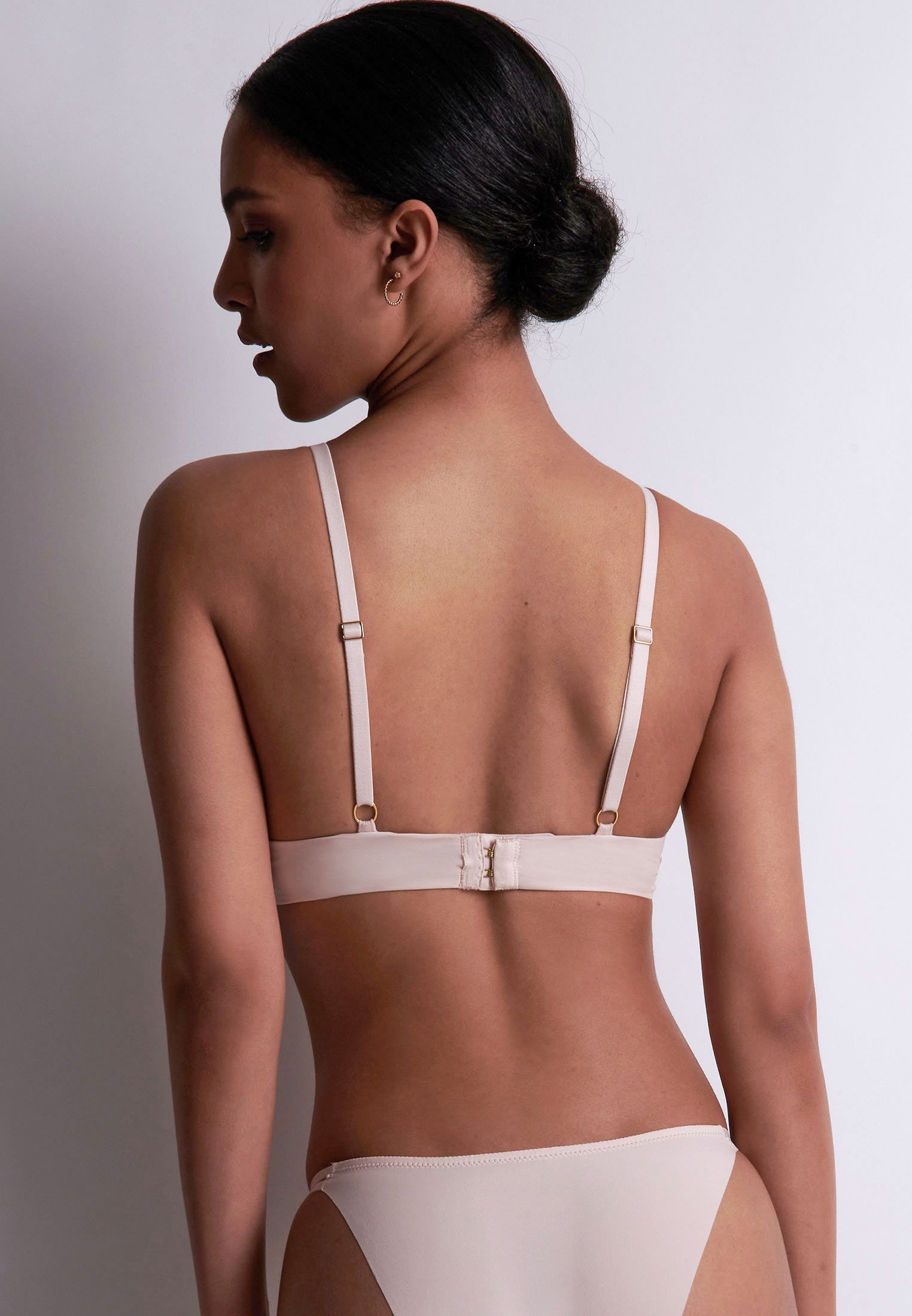 A Fleur De Toi scarf-style plunge bra AUBADE Beige