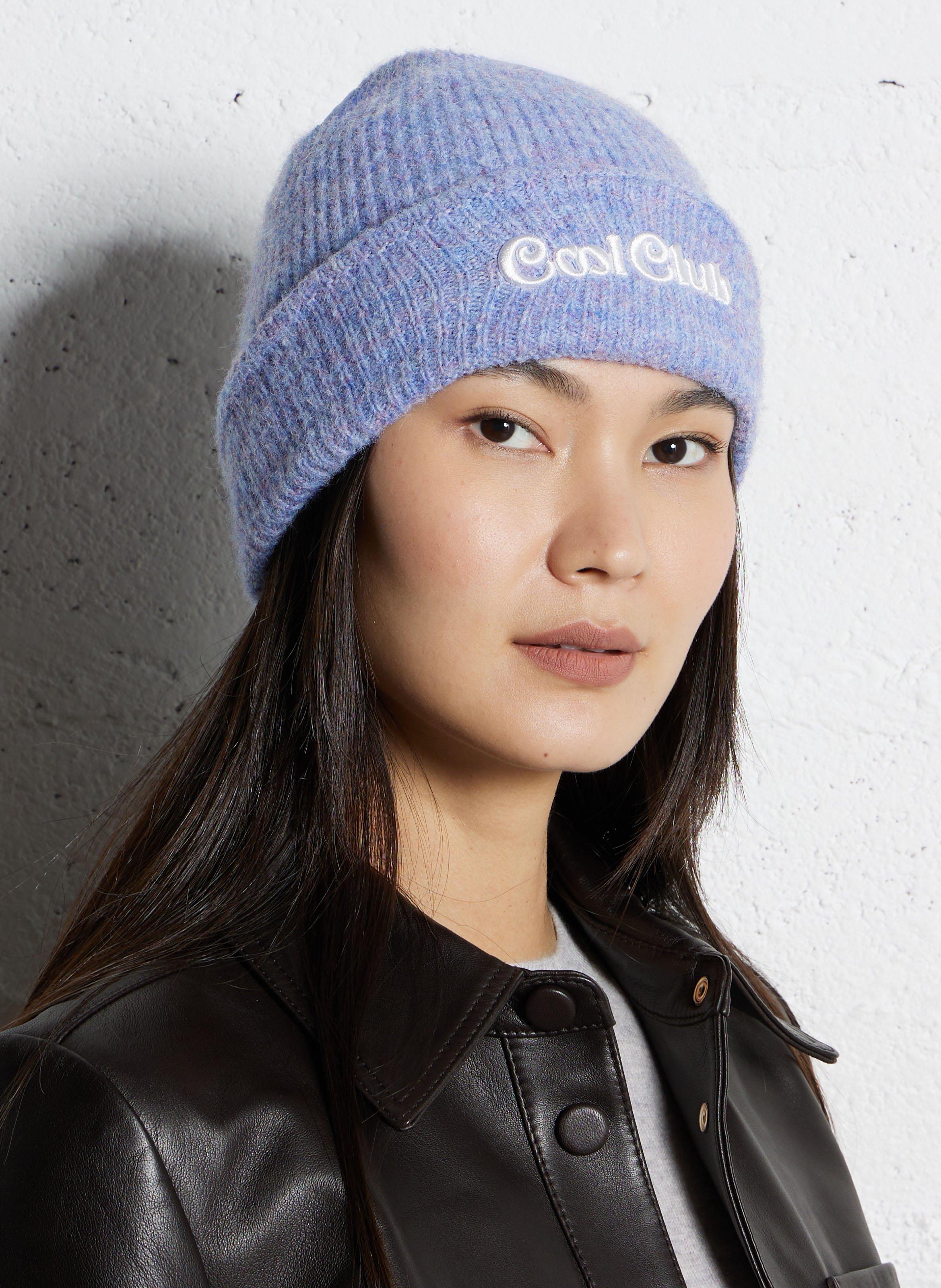 Knit beanie with embroidered details. I CODE