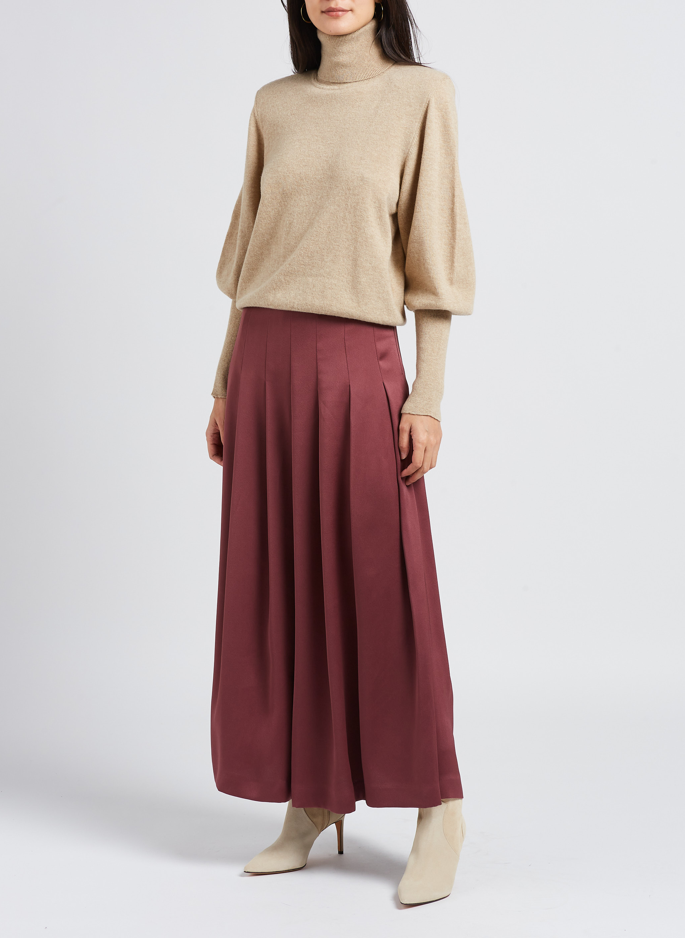 Langer, ausgestellter Satinrock LAURENCE BRAS Pflaume