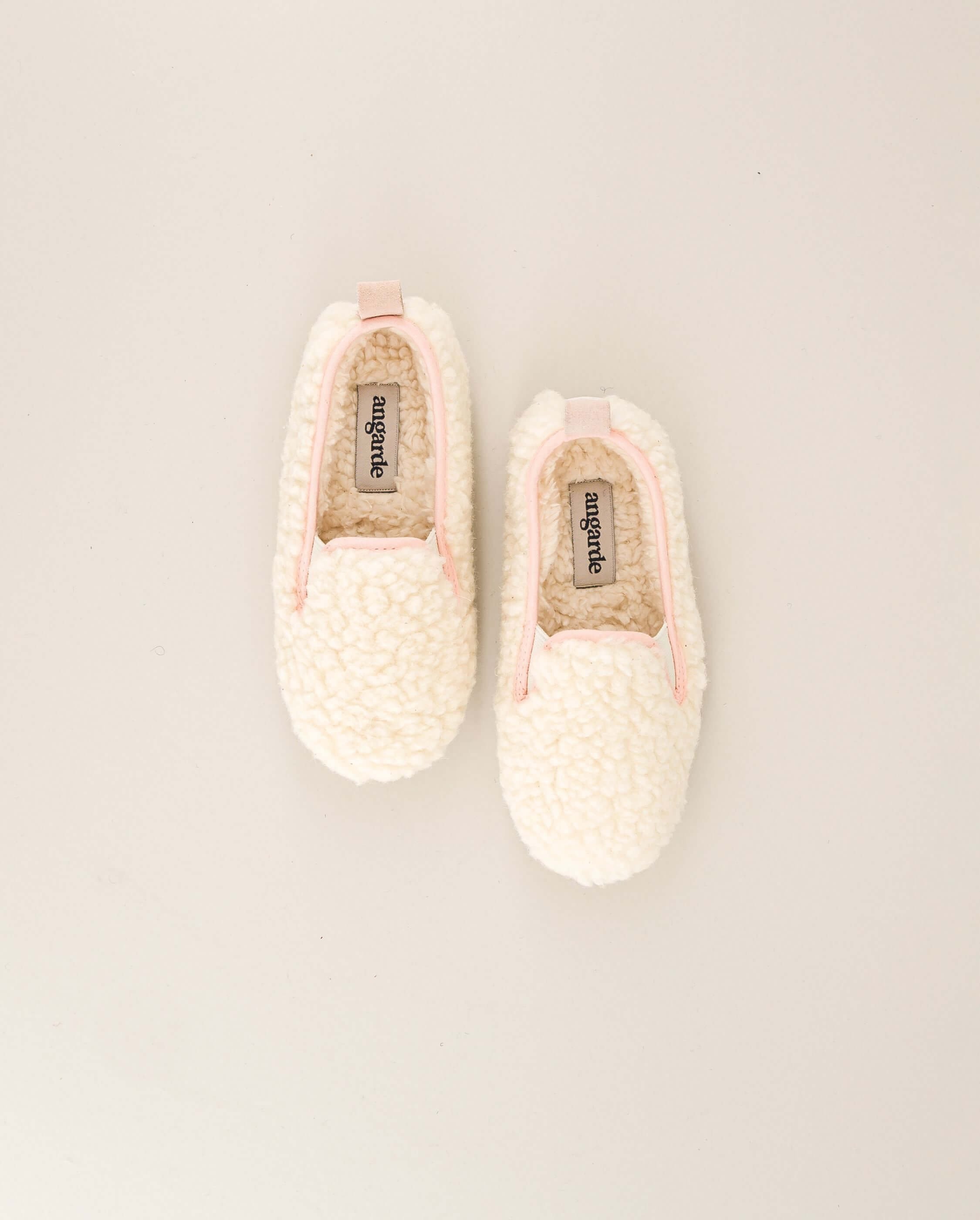 Child slipper in wool bouclé, white pink ANGARDE White