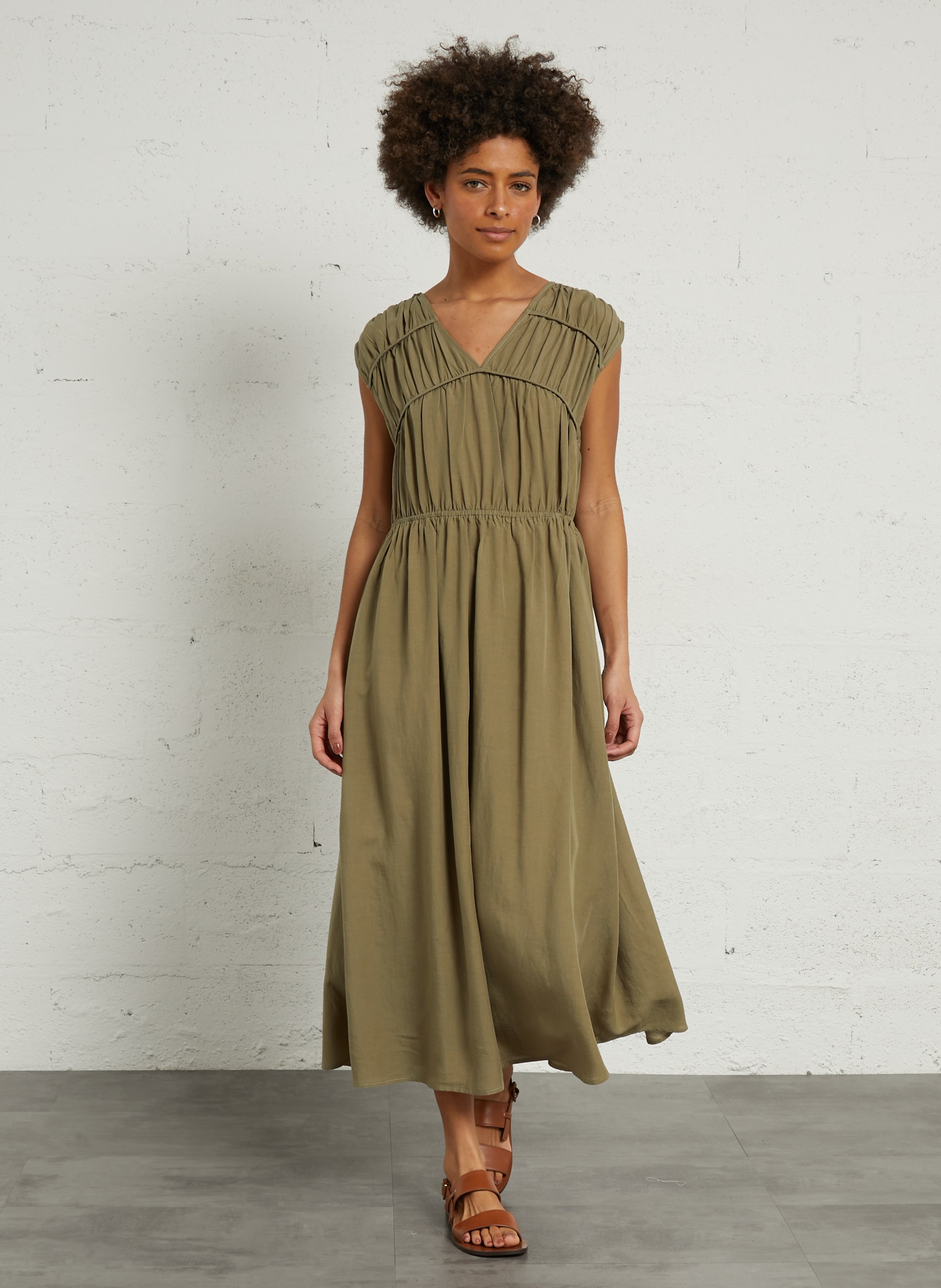 Long V-neck dress THE KORNER Khaki