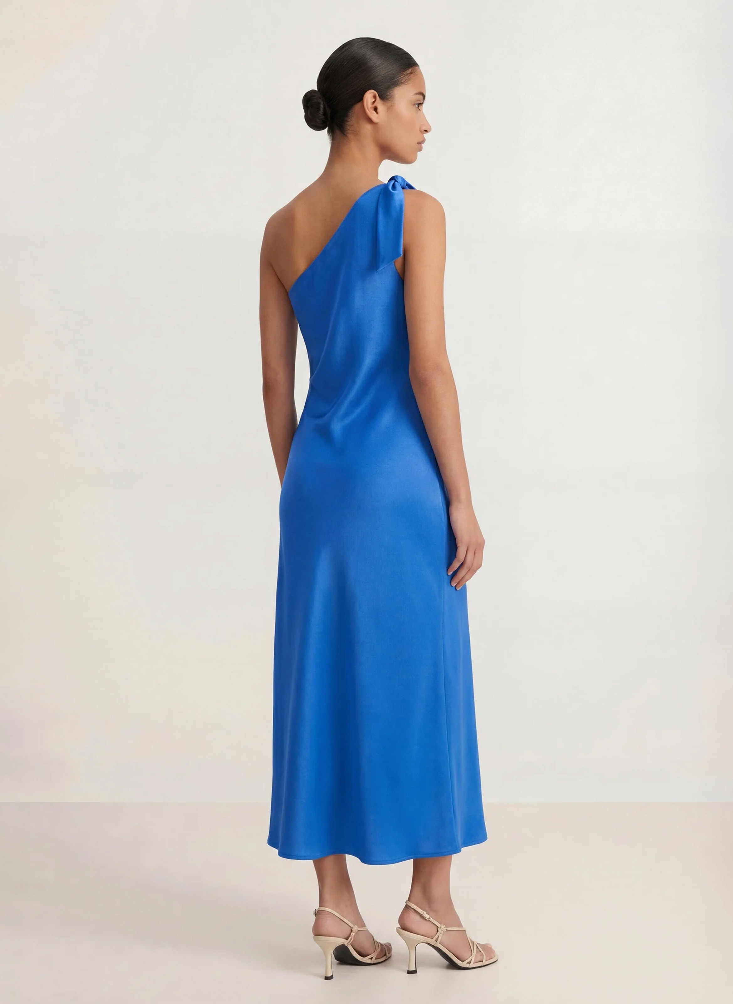 Robe longue satinée KOOKAI Bleu