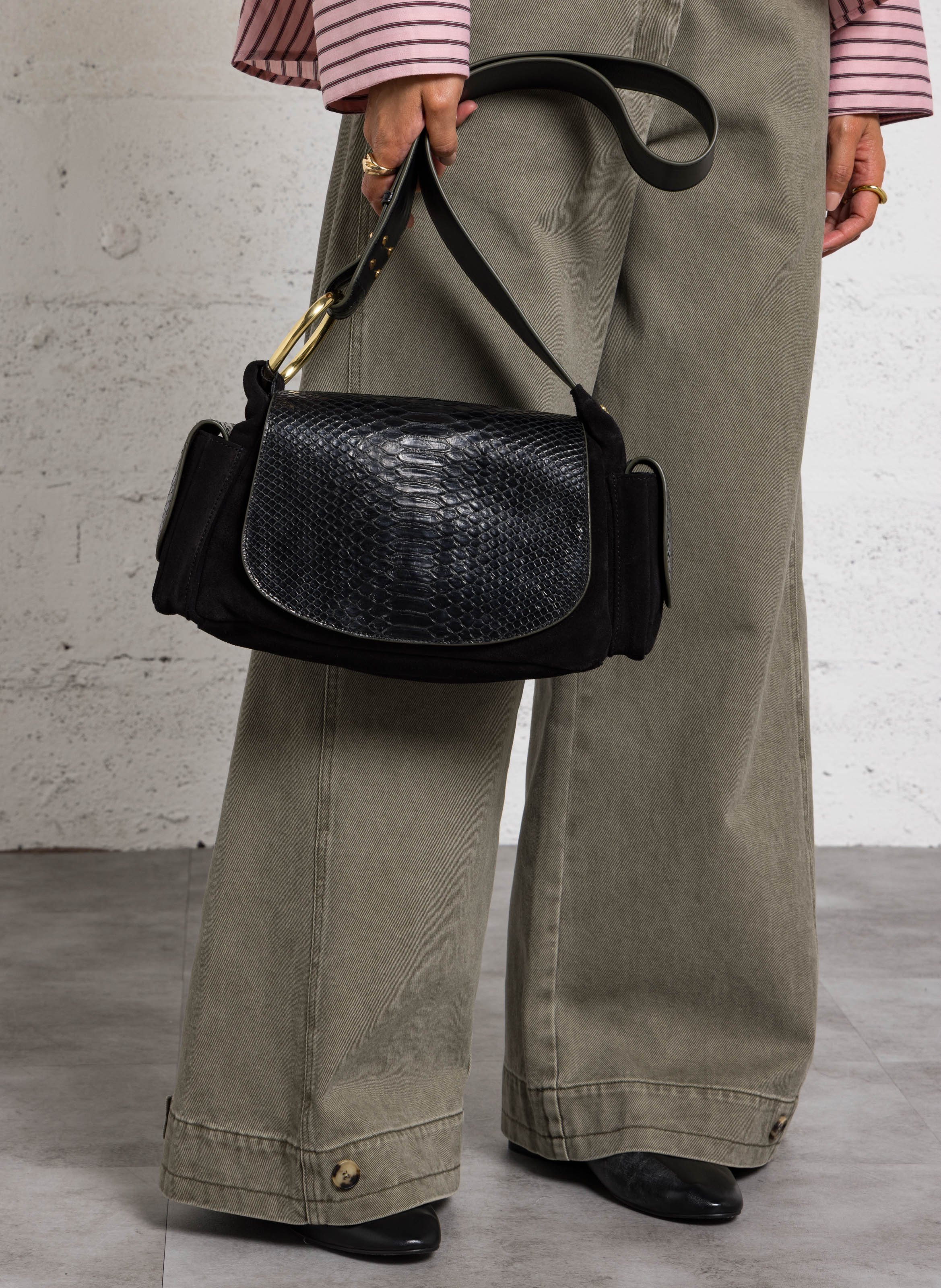 Sac bandoulière en cuir CLARIS VIROT Noir