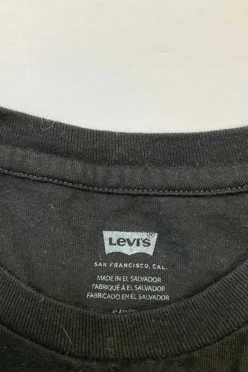 T-shirt LEVI'S - Seconde main Black