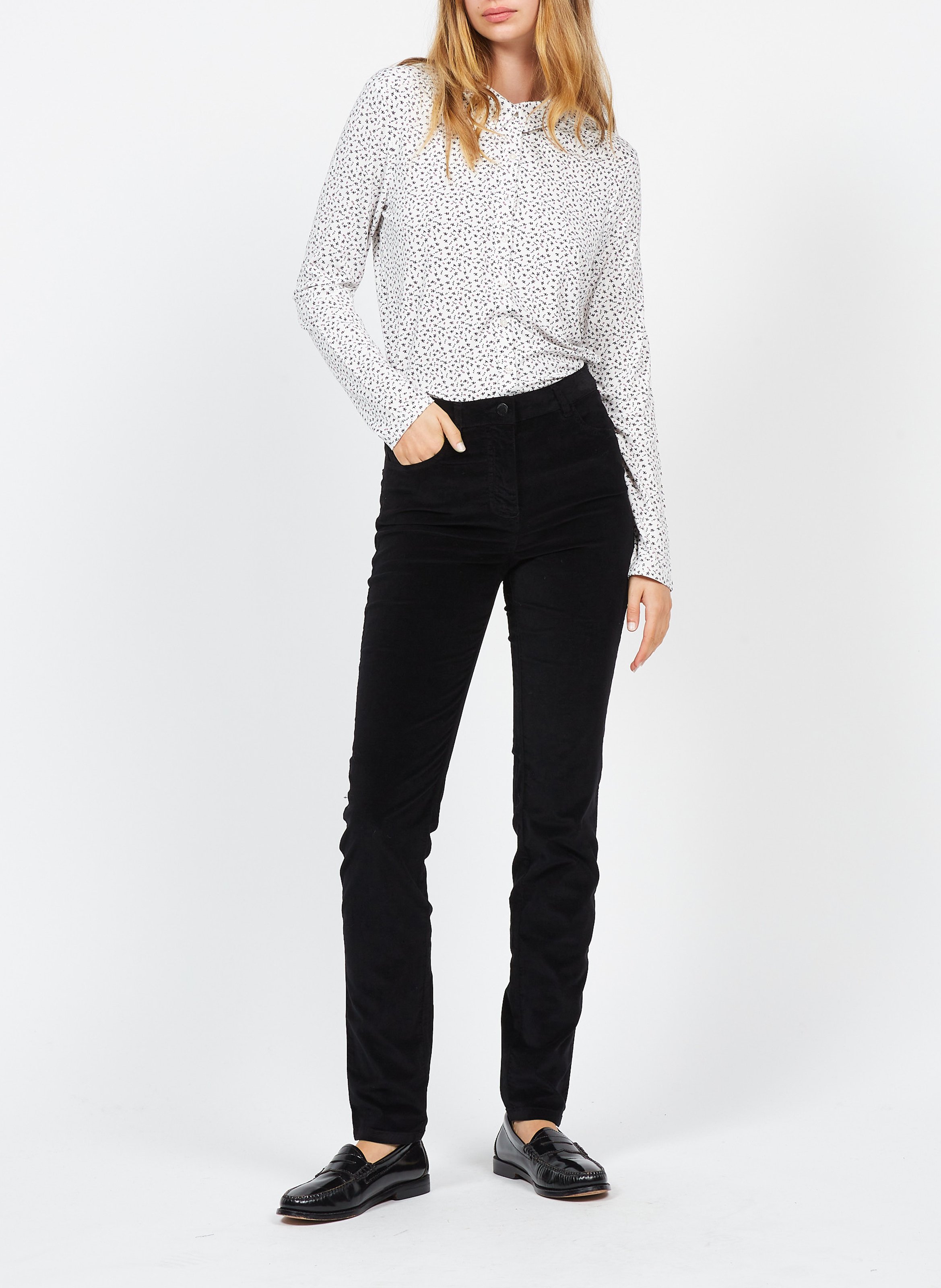 Smooth velvet slim-fit pants CAROLL Black