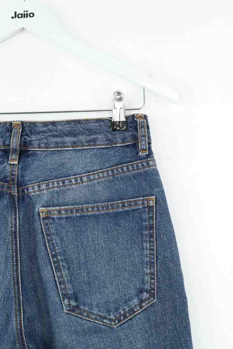 - Straight-leg jeans
- 5 pockets
- Straight cut
- Faded effect SEZANE - Seconde main Blue