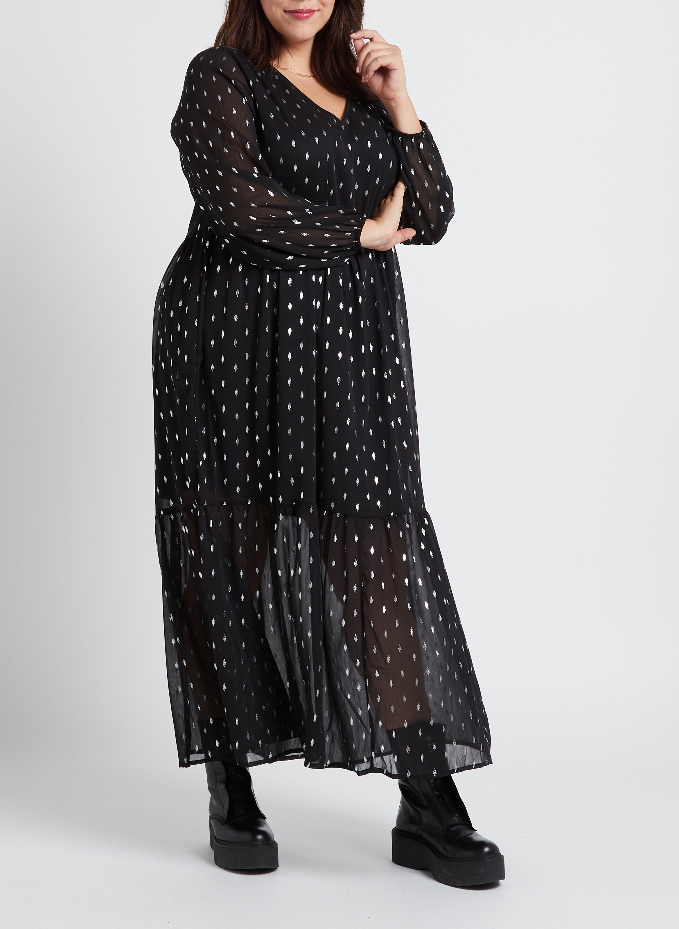 Wijde lange jurk met V-hals EVOKED Zwart