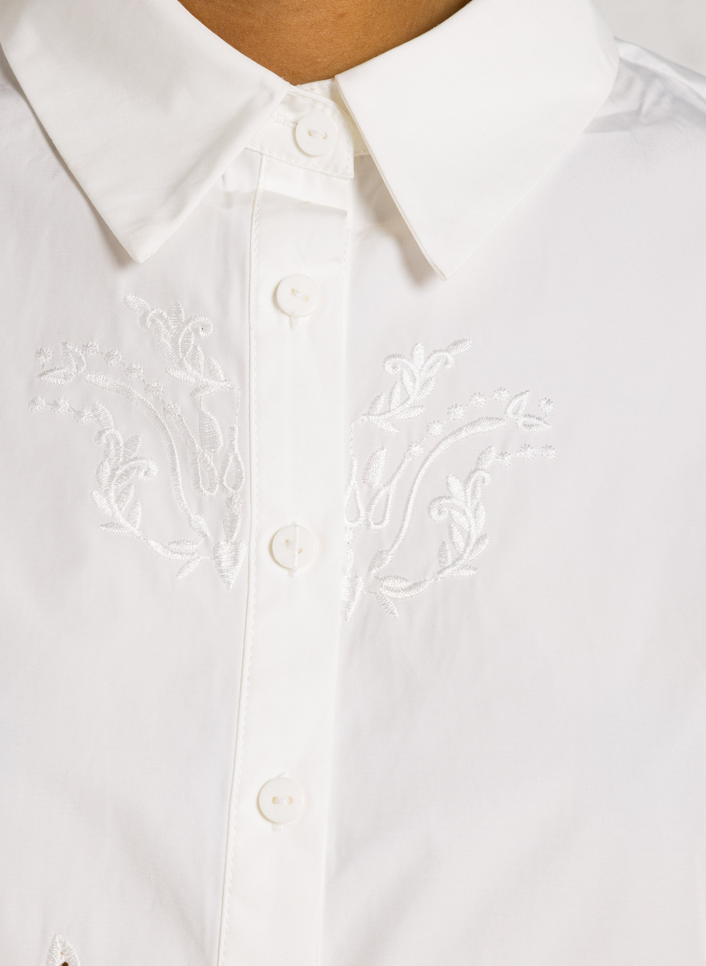 Chemise col classique brodée BERENICE Blanc