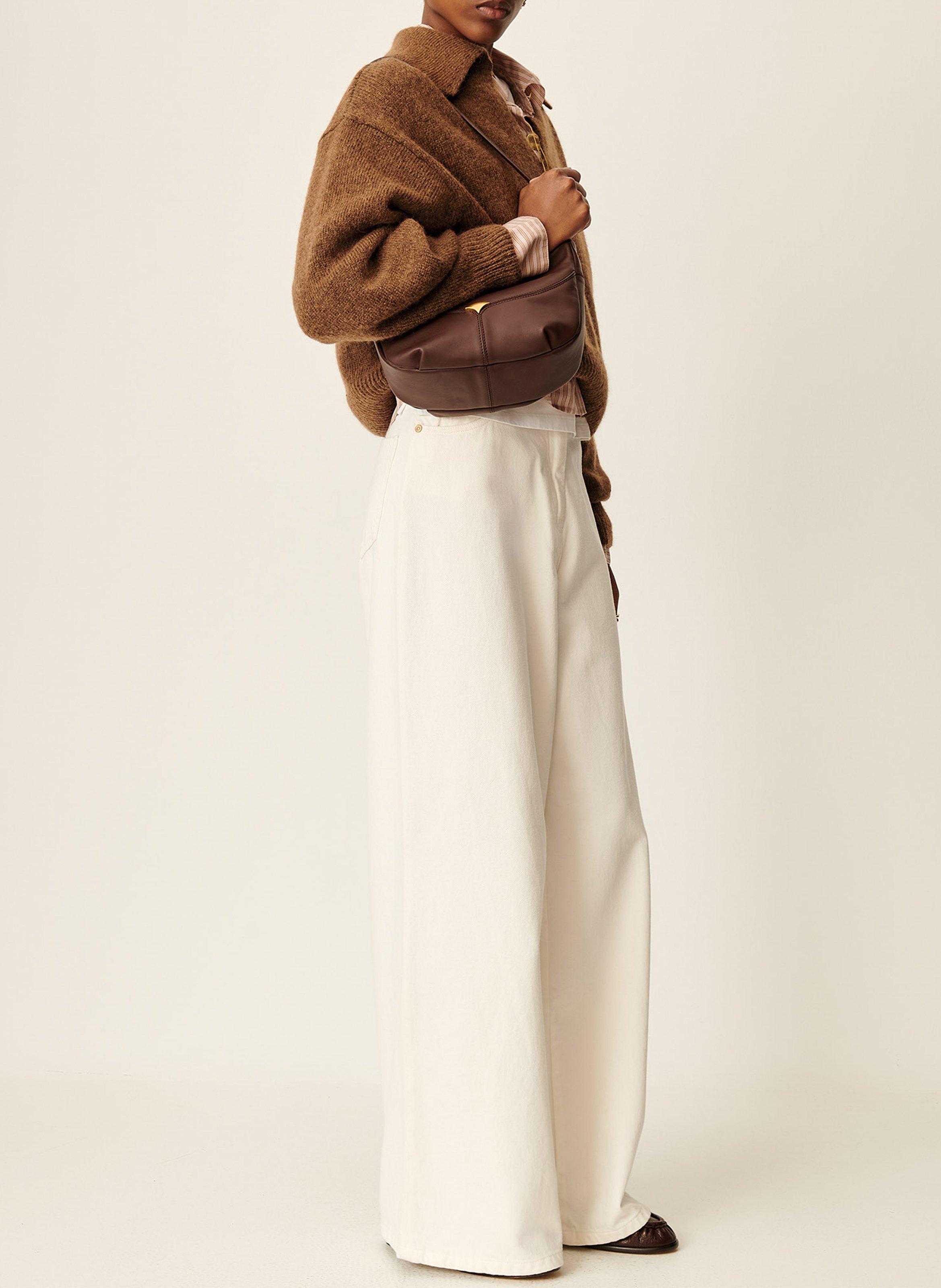 Geschnürte Beuteltasche aus strukturiertem Leder SESSUN Braun